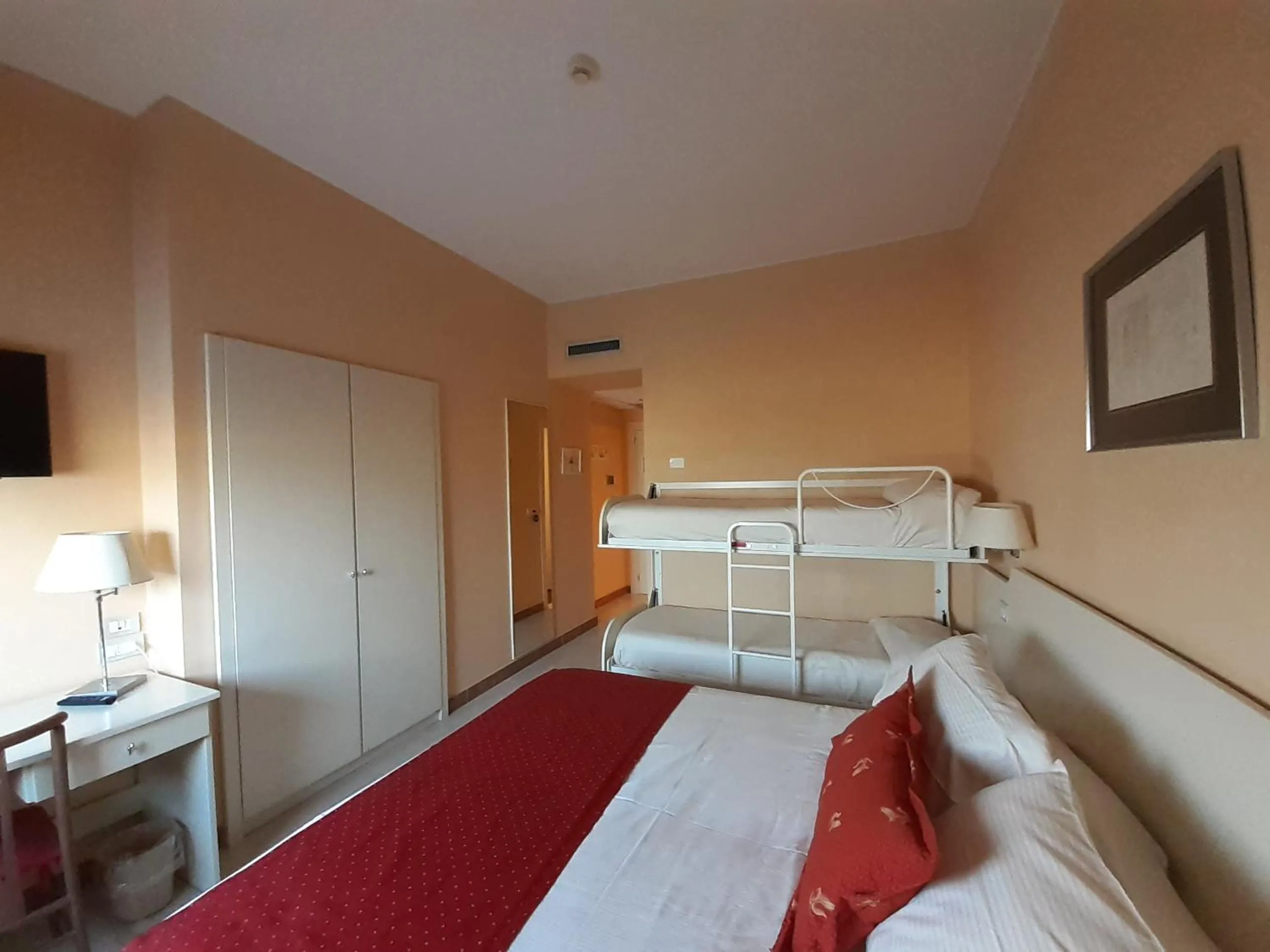 Bed in Barion Hotel & Congressi