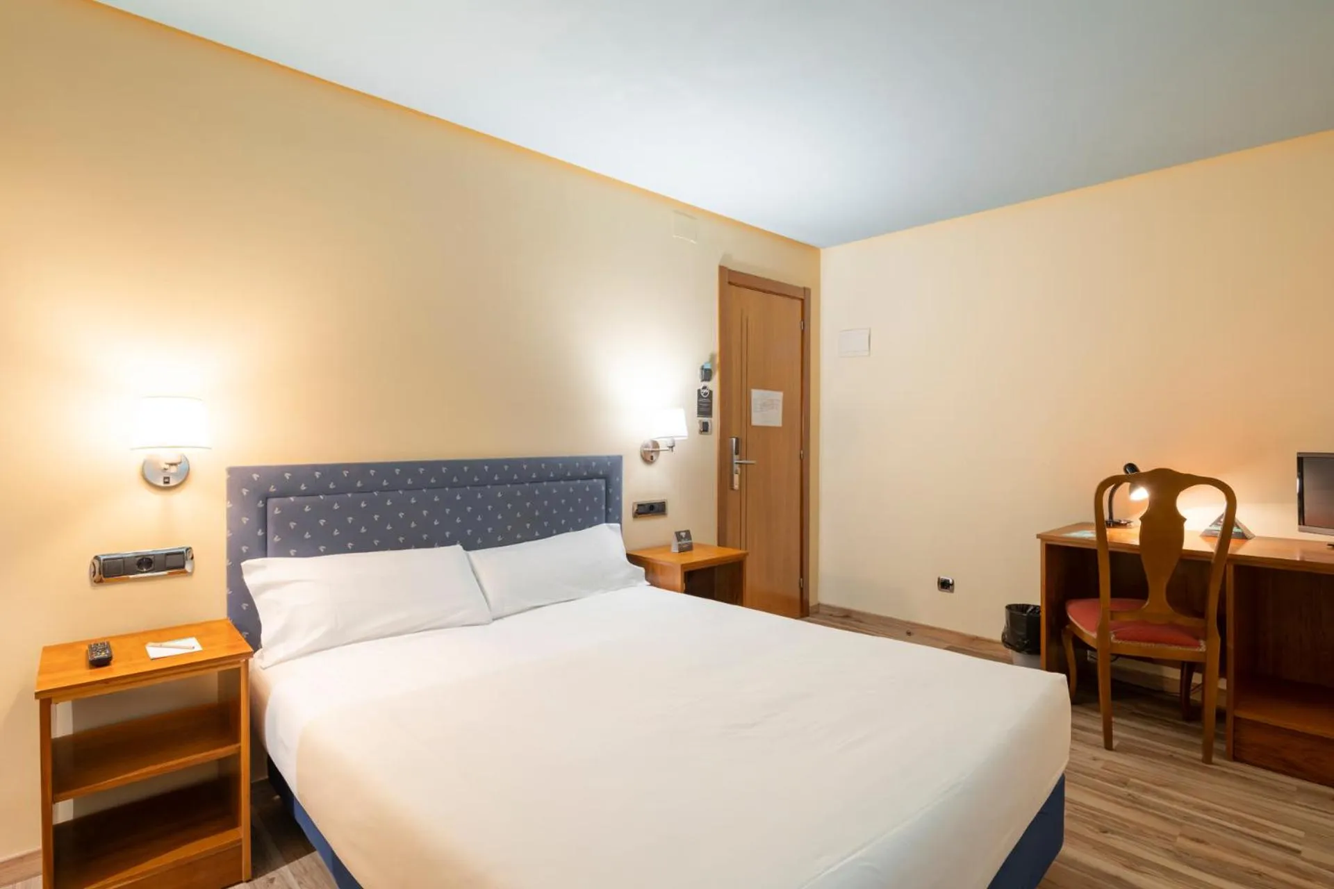 Bedroom, Bed in Hotel Villanueva