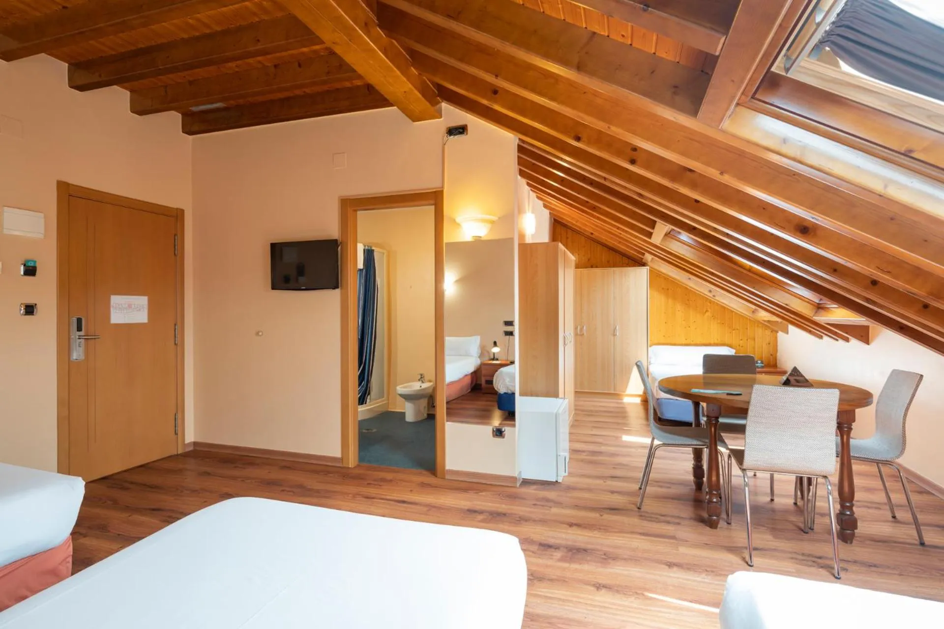 Photo of the whole room in Hotel Villanueva