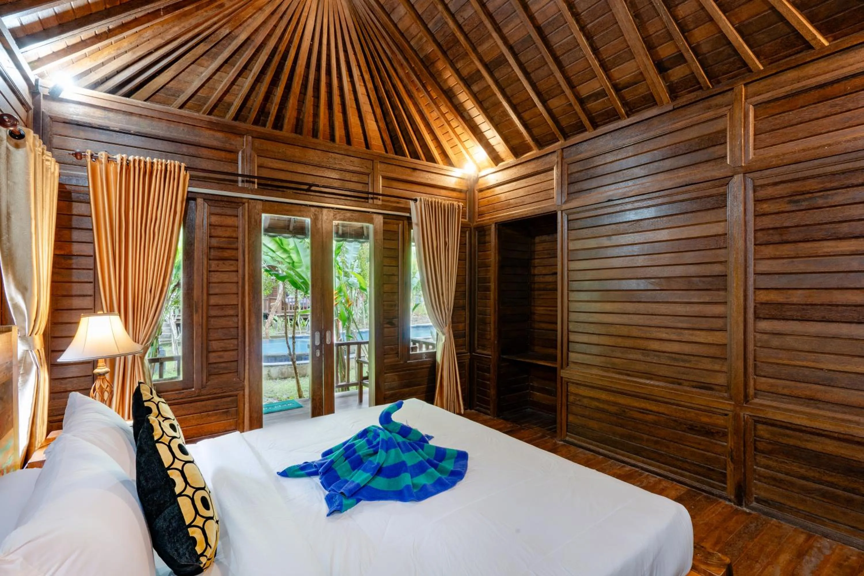 Bed in Raira Villas Lembongan by ABM