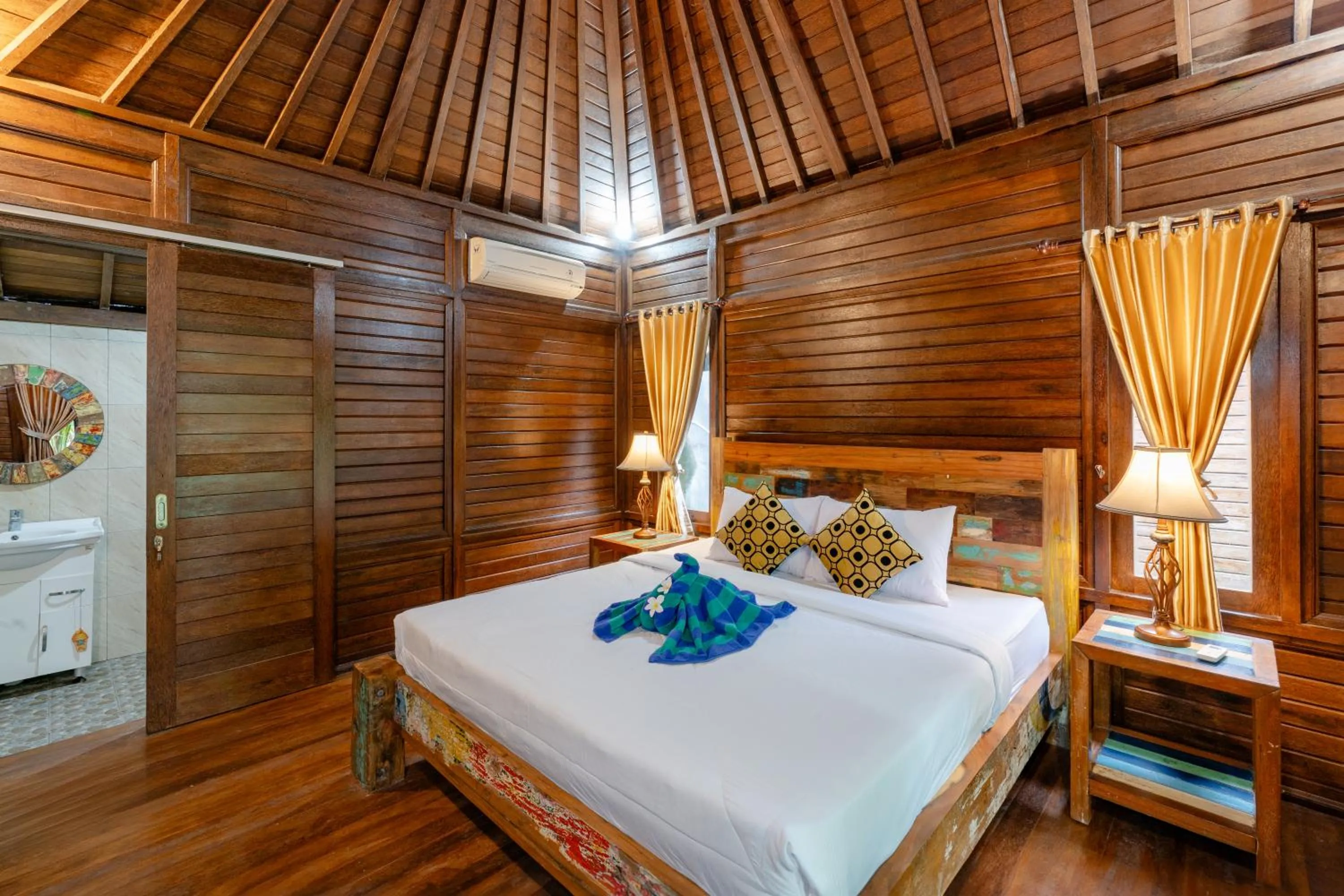 Bed in Raira Villas Lembongan by ABM