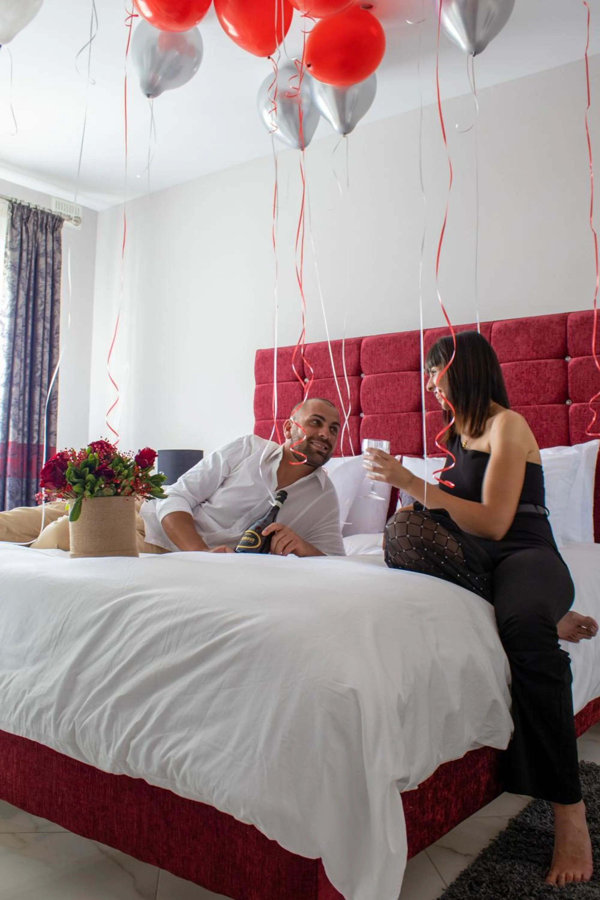 Bedroom, Bed in 100 Boutique Living