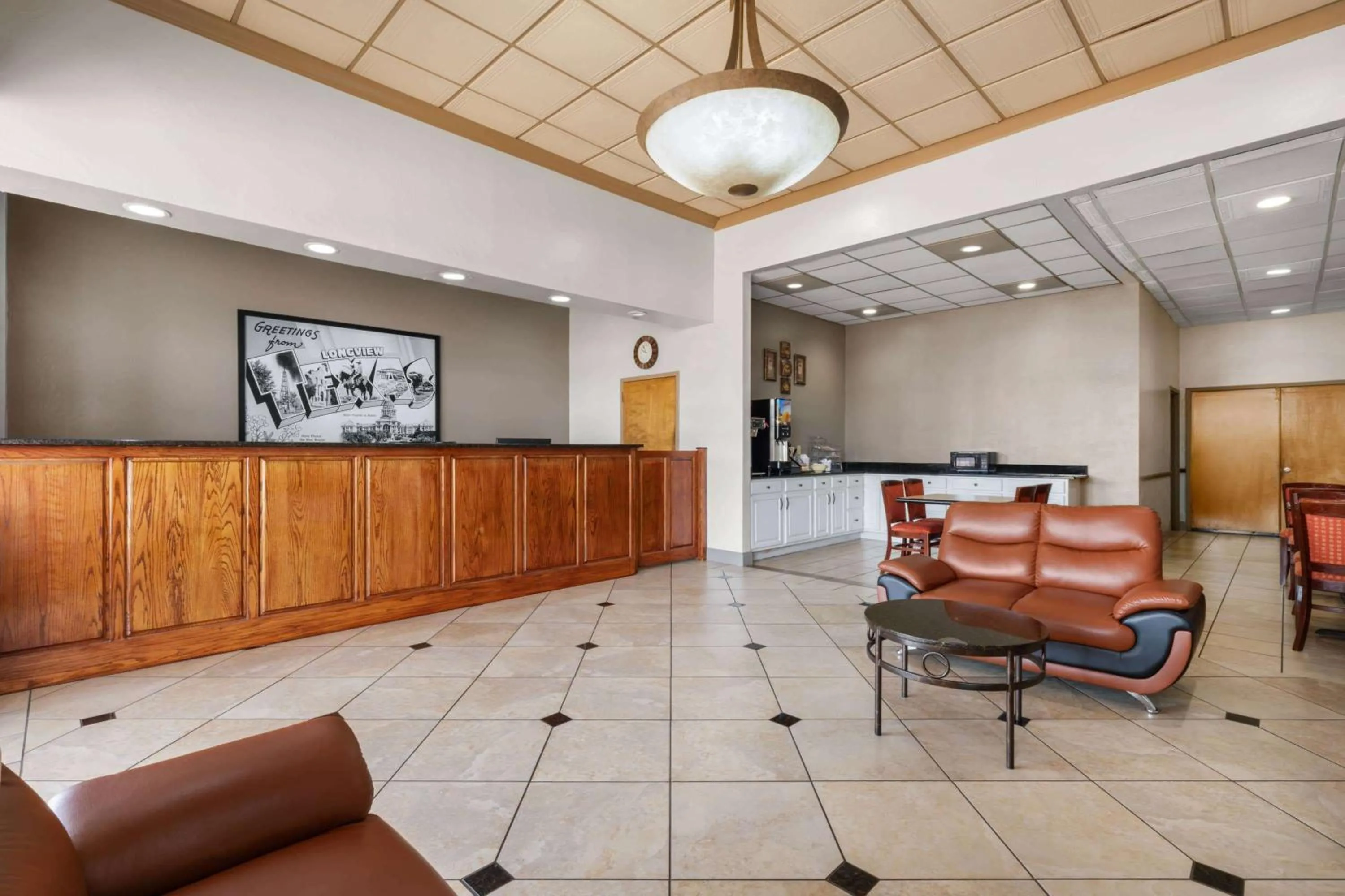 Lobby or reception in Super 8 by Wyndham Longview/North