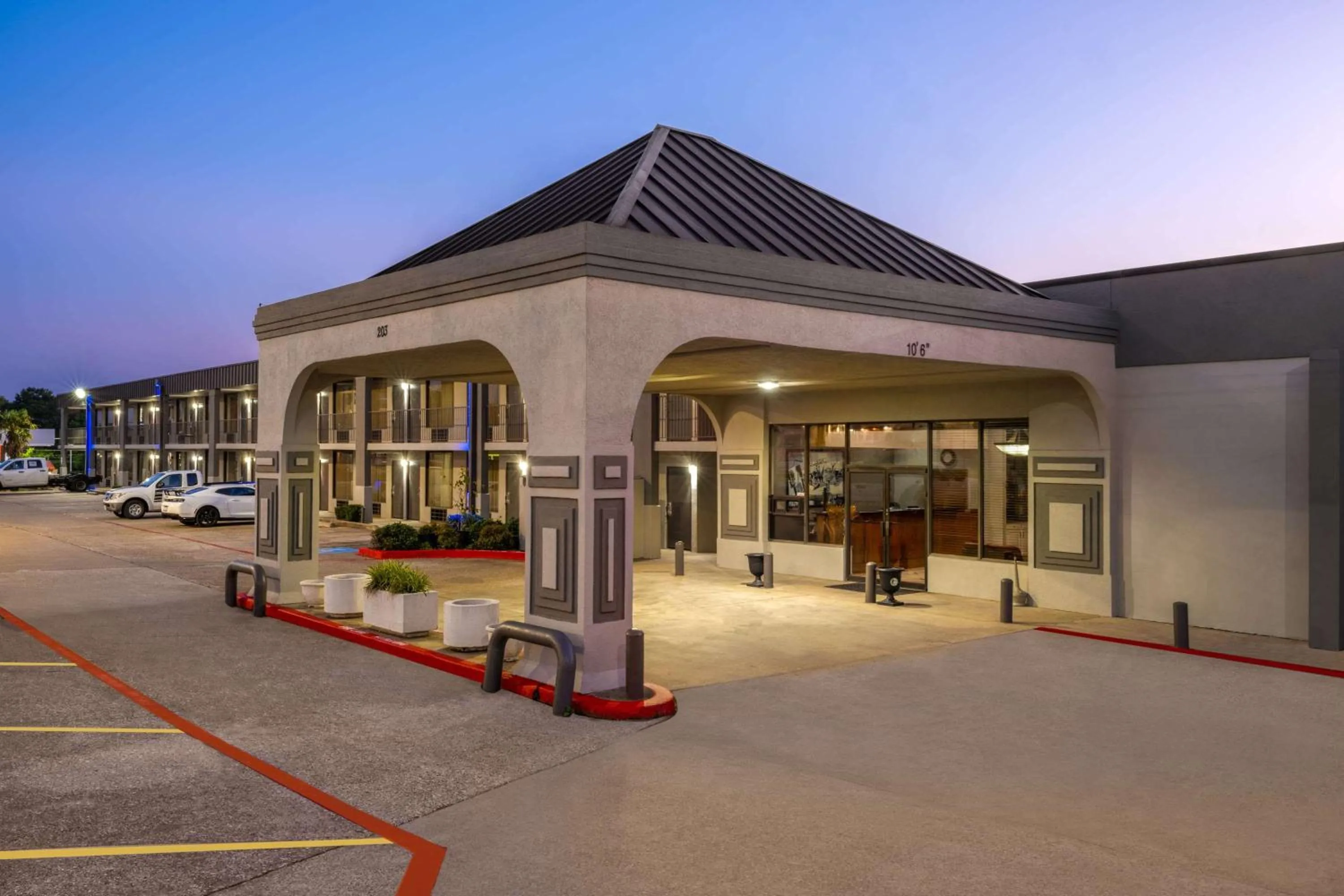 Property building in Super 8 by Wyndham Longview/North