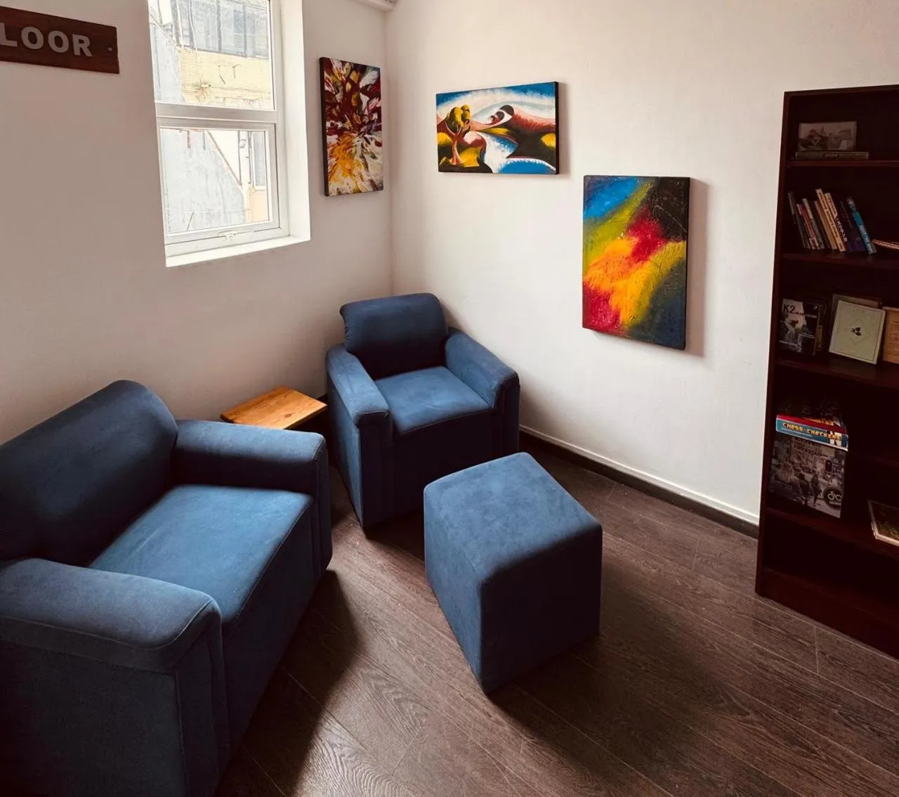 Seating area in CityRest Fort