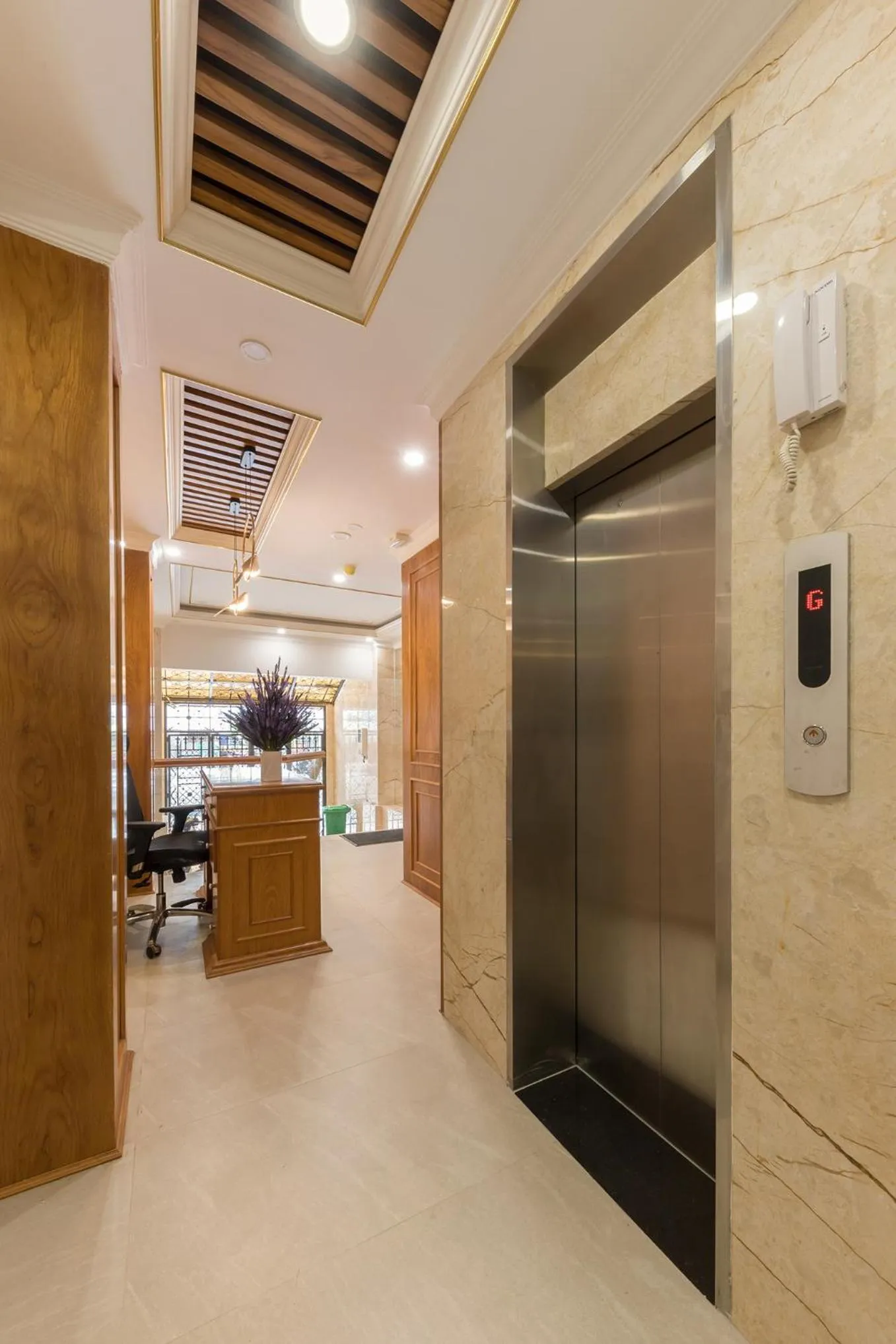 Woody House Boutique