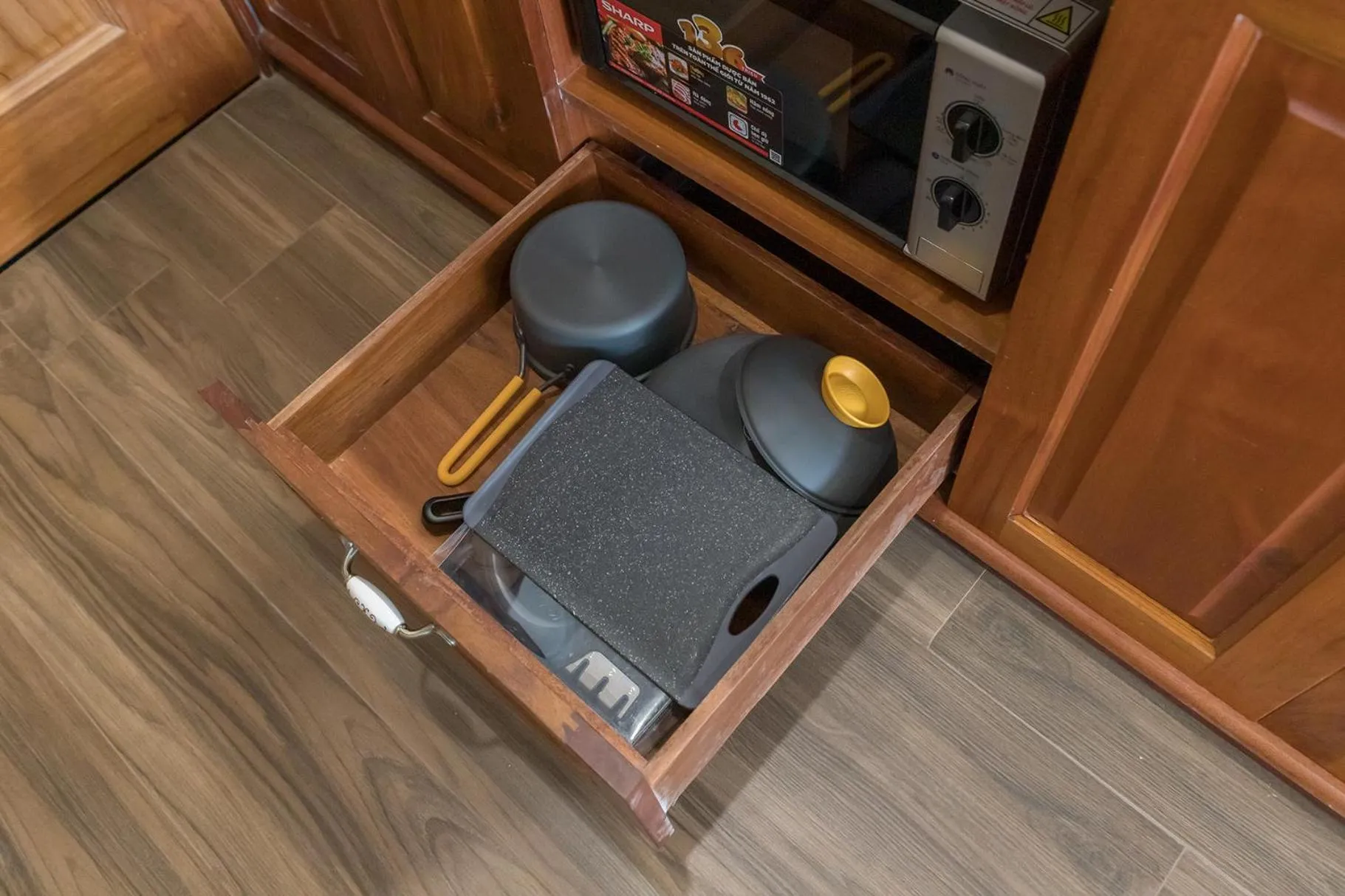 Woody House Boutique