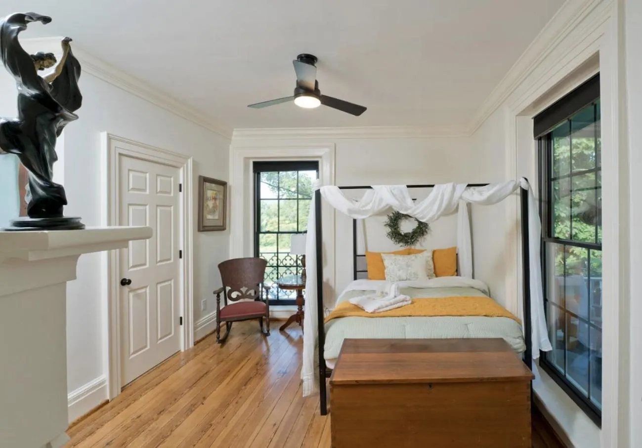 Bedroom in Red Hill Bed and Breakfast