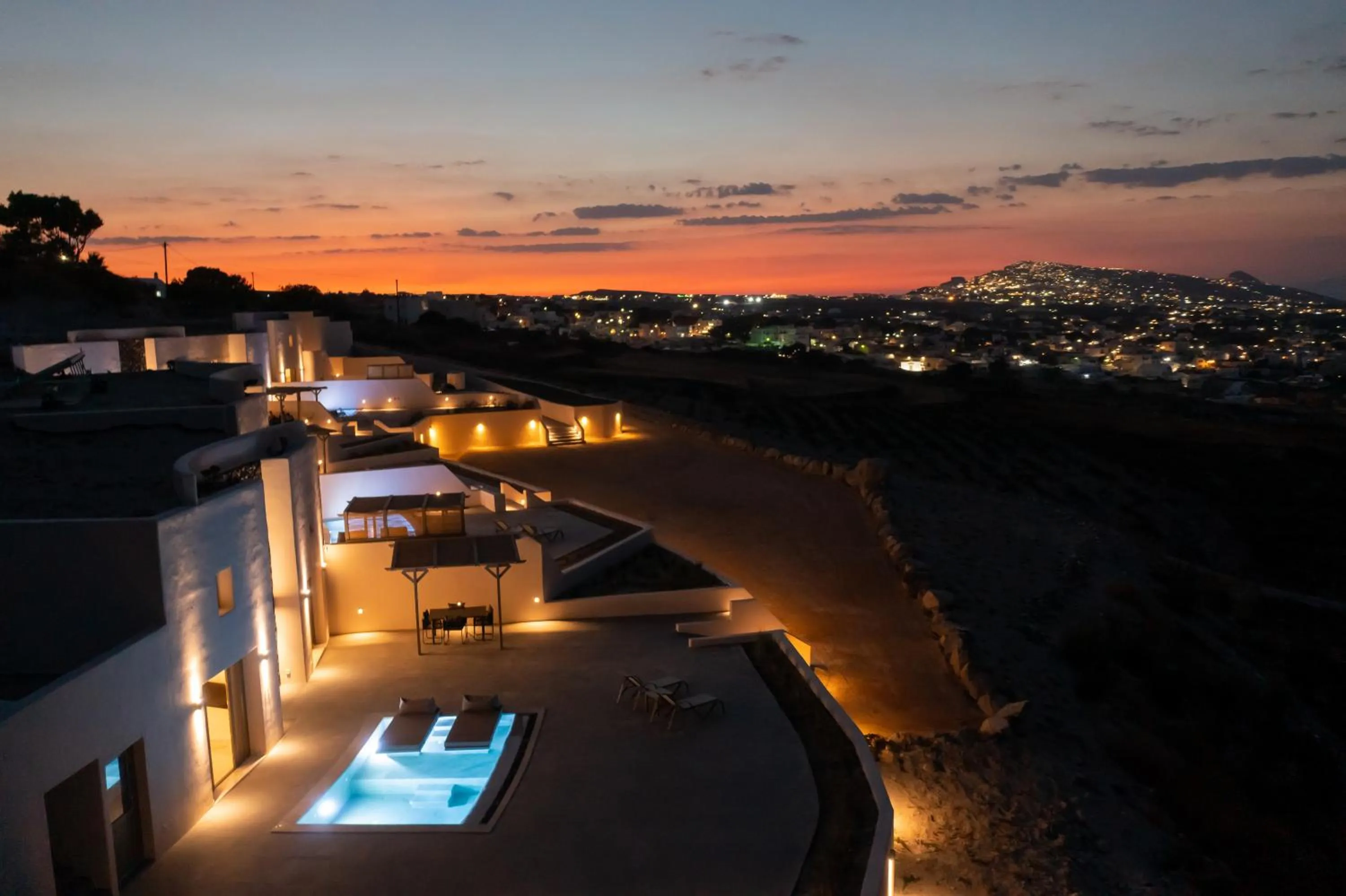 Property building in Lavadoze Luxury Suites