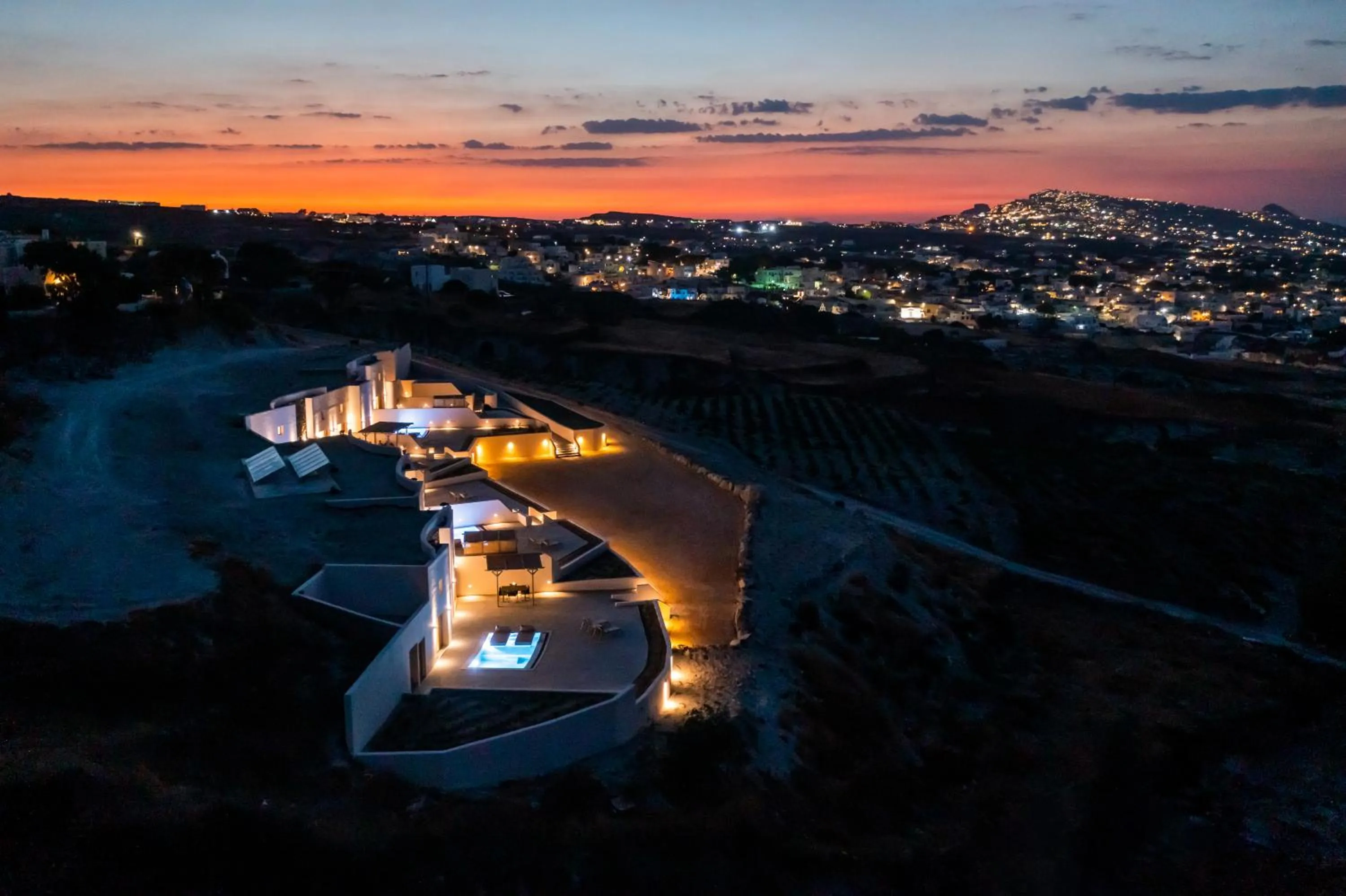 Property building in Lavadoze Luxury Suites