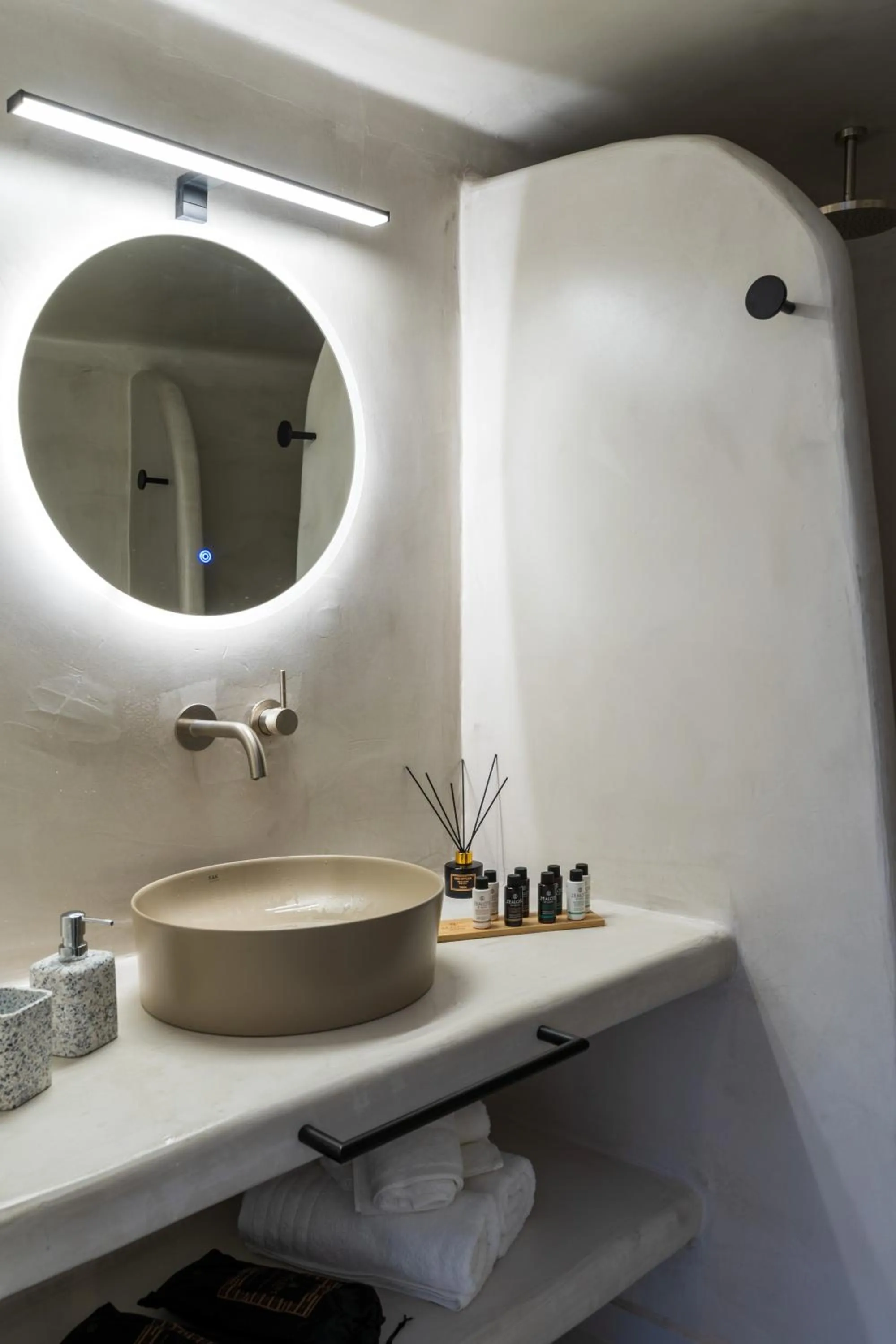 Bathroom in Lavadoze Luxury Suites