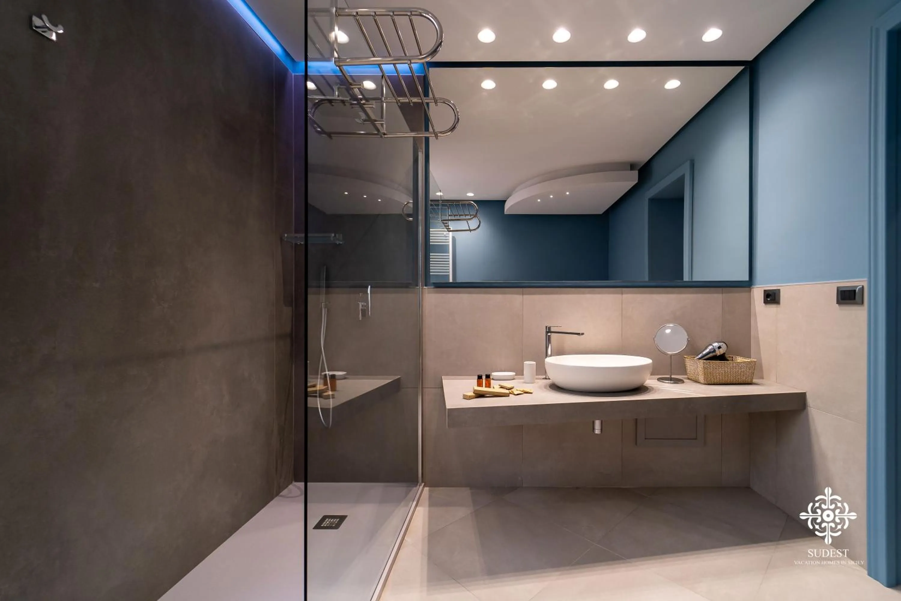 Shower in Matteotti Luxury Residence