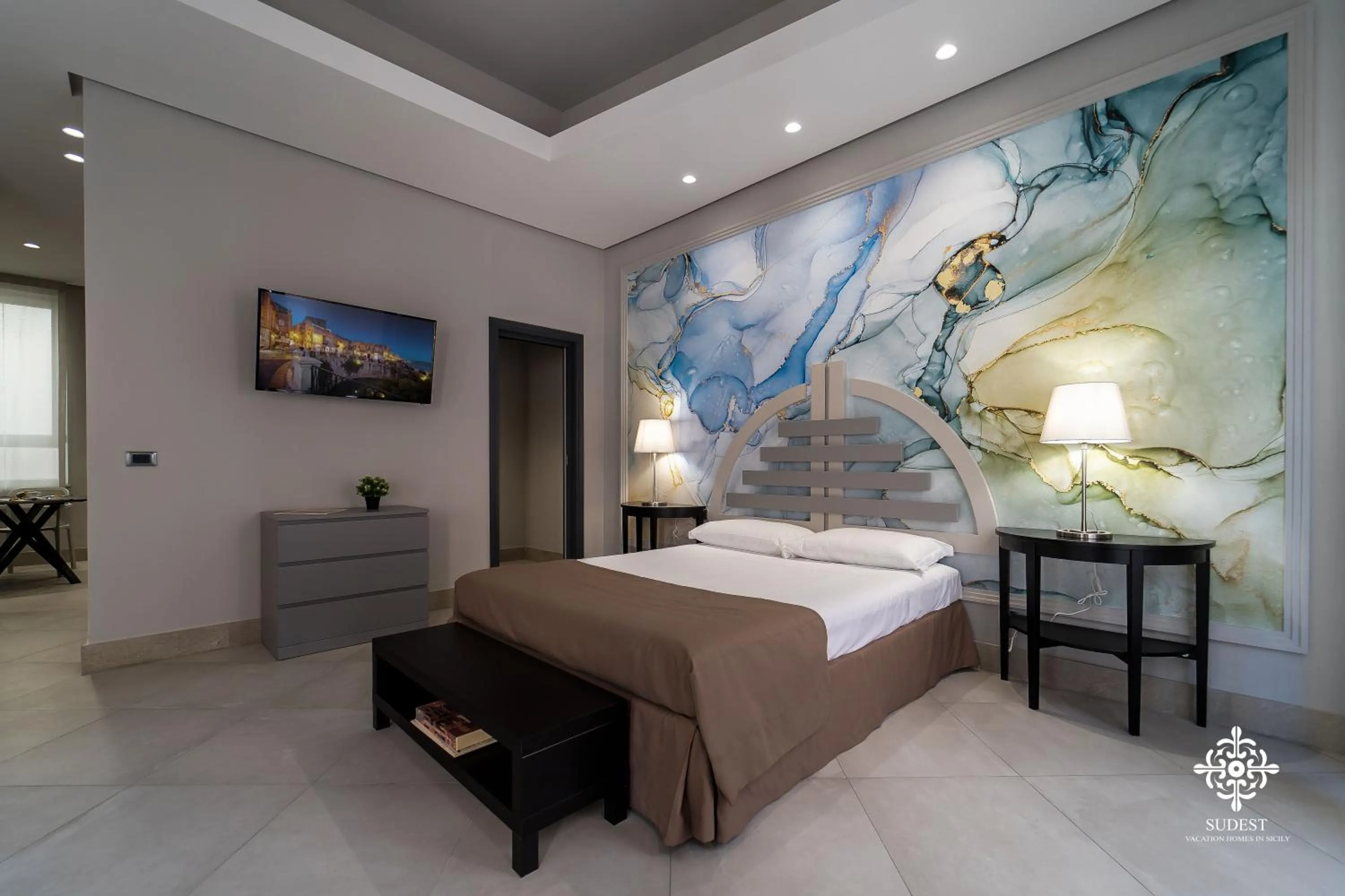 Bed in Matteotti Luxury Residence