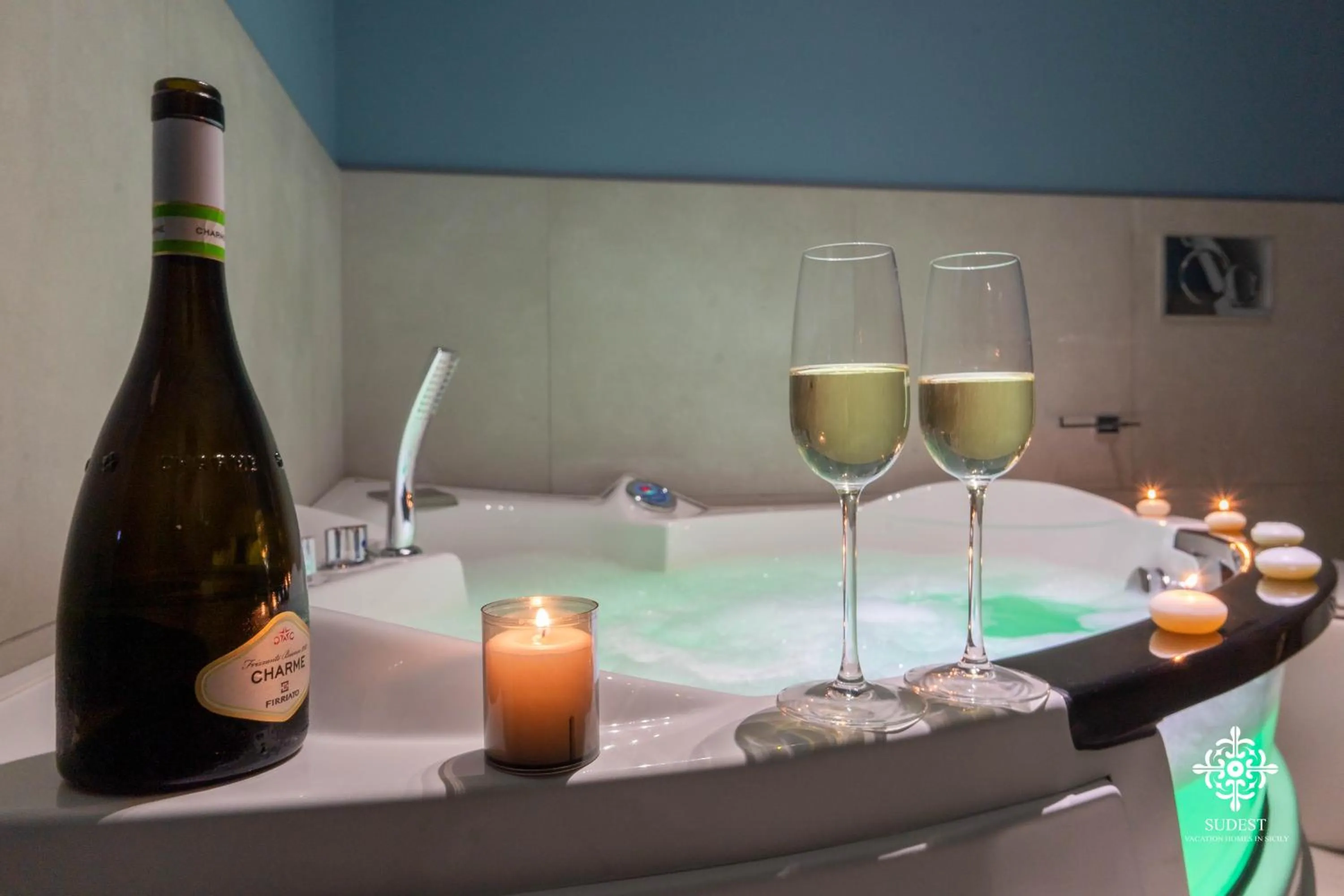 Hot Tub in Matteotti Luxury Residence