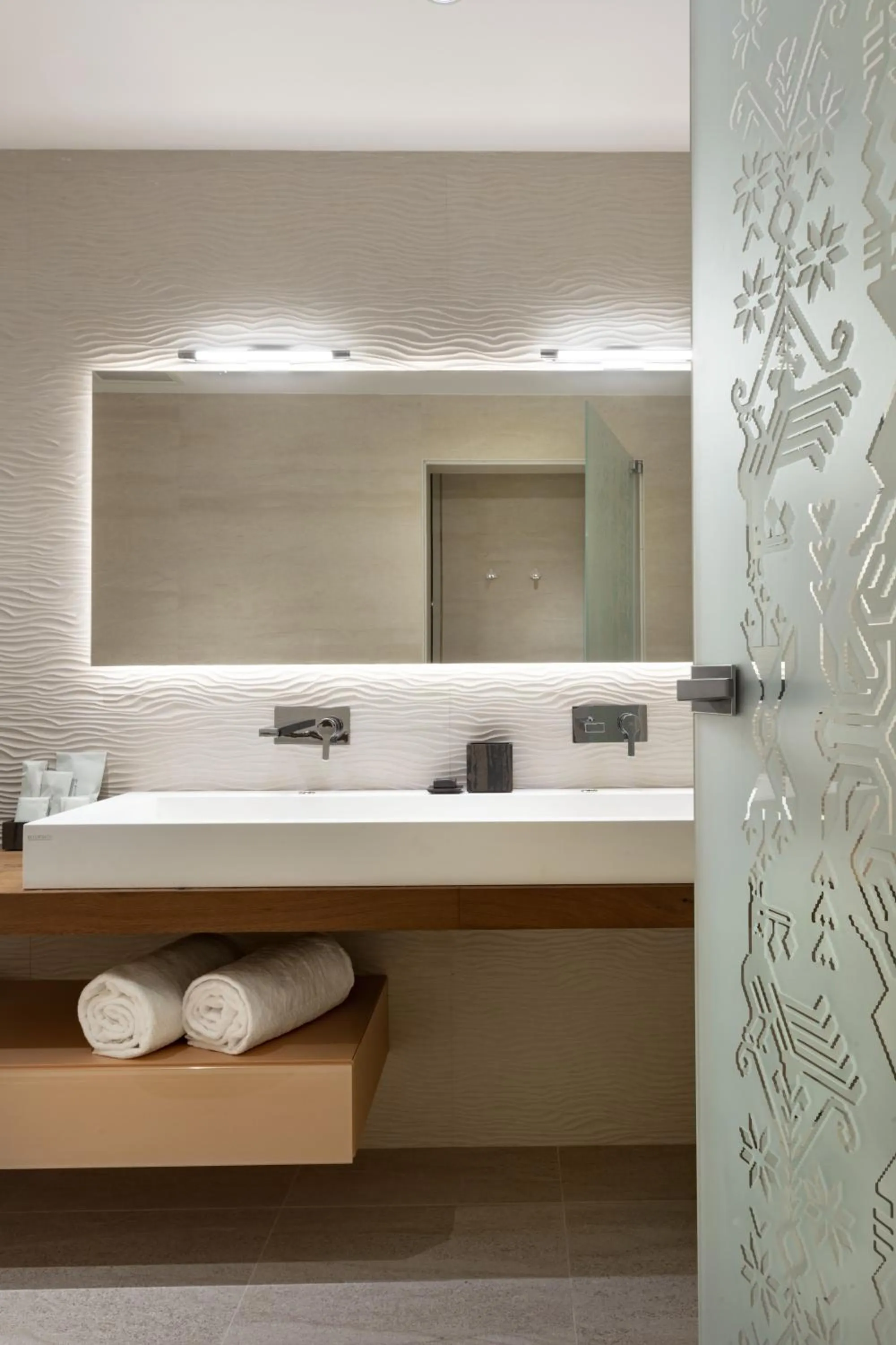 Bathroom in Casa Clàt - Boutique Hotel