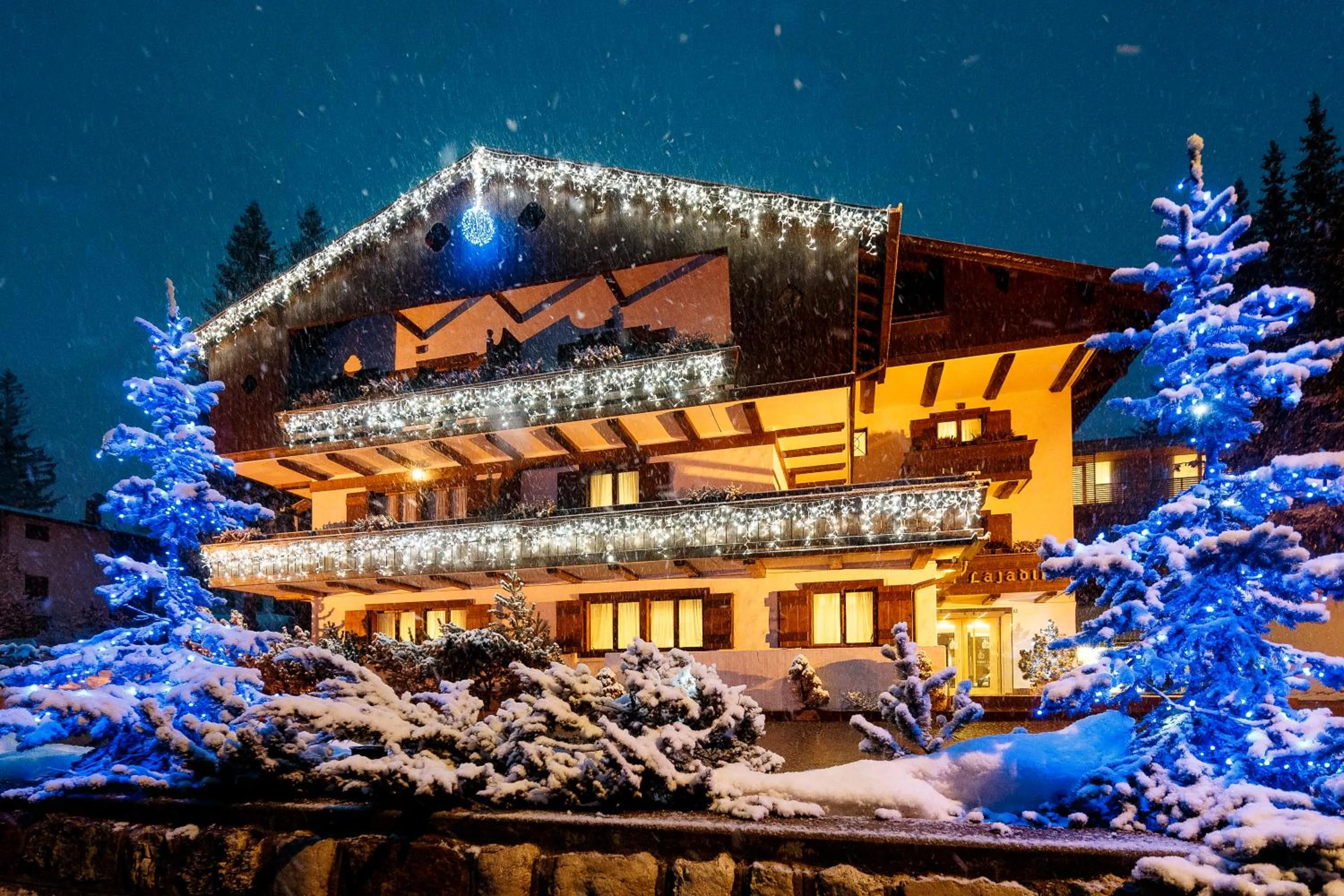 Property building in Hotel Lajadira & Spa