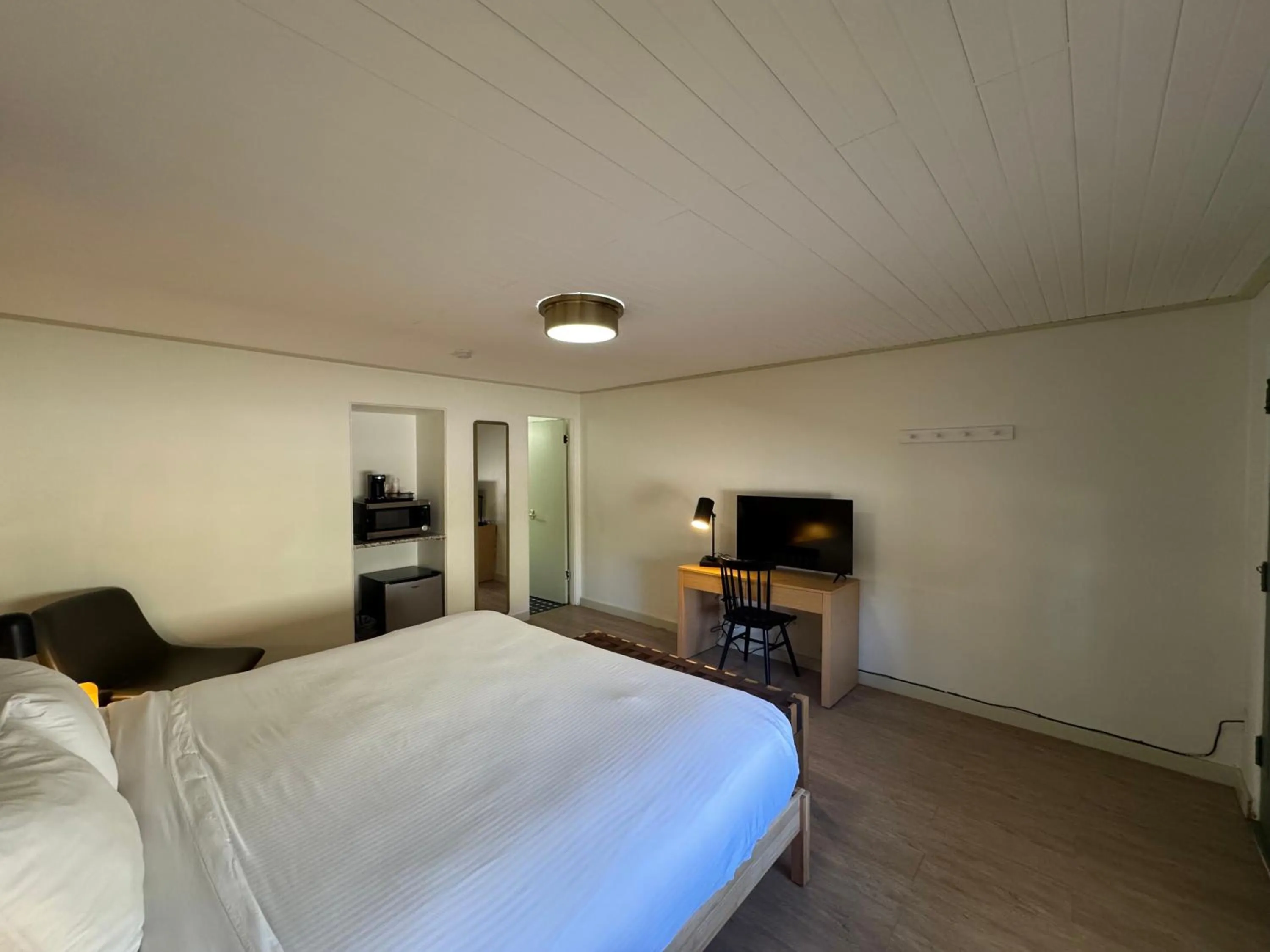 Bed in Pikes Peak Inn