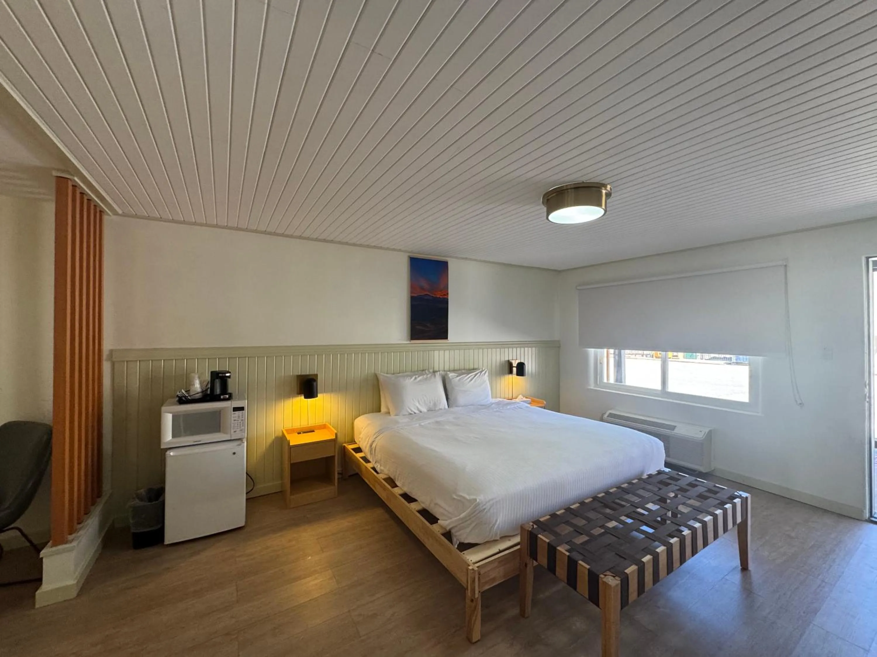 Bed in Pikes Peak Inn