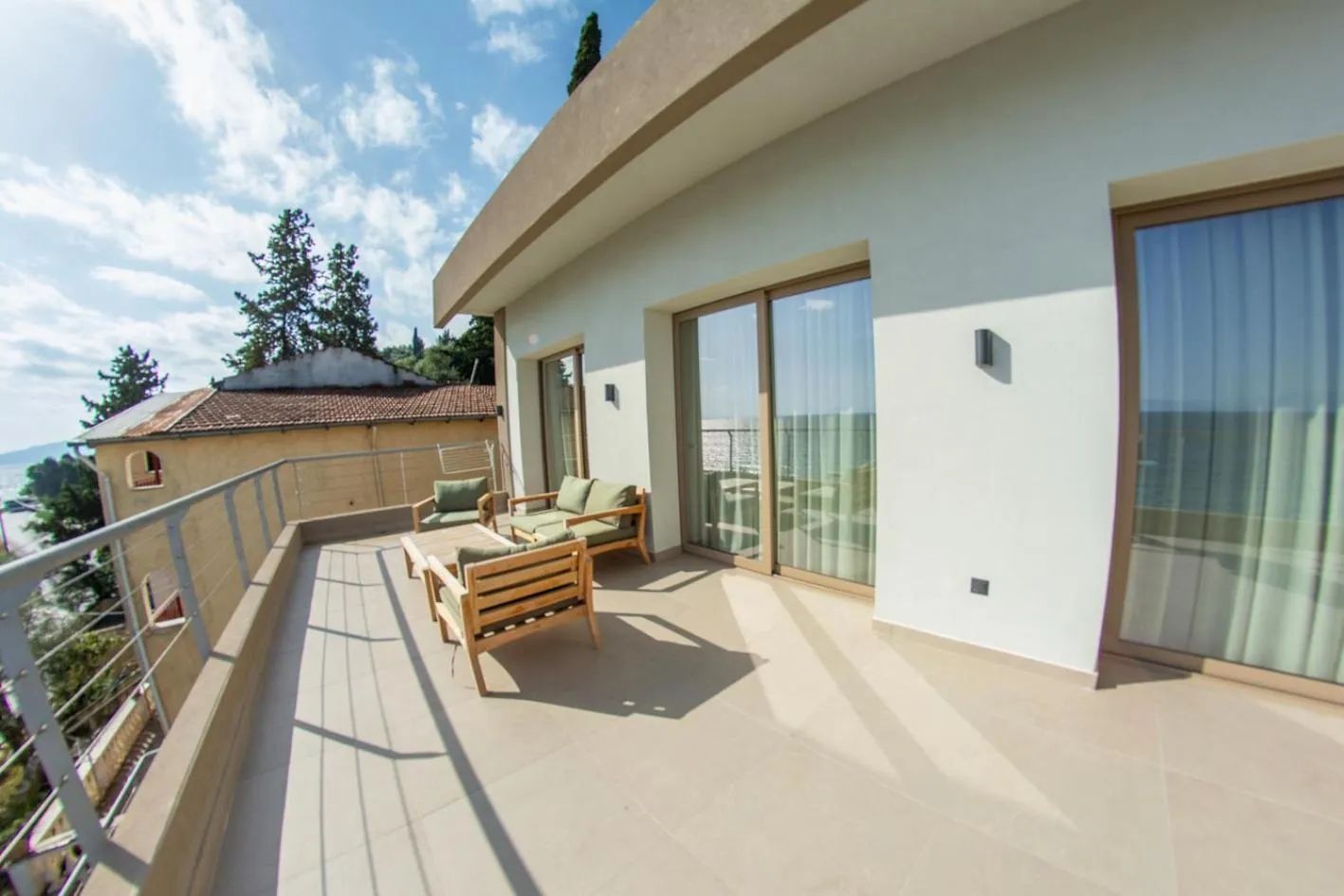 Kaiser Luxury Suites