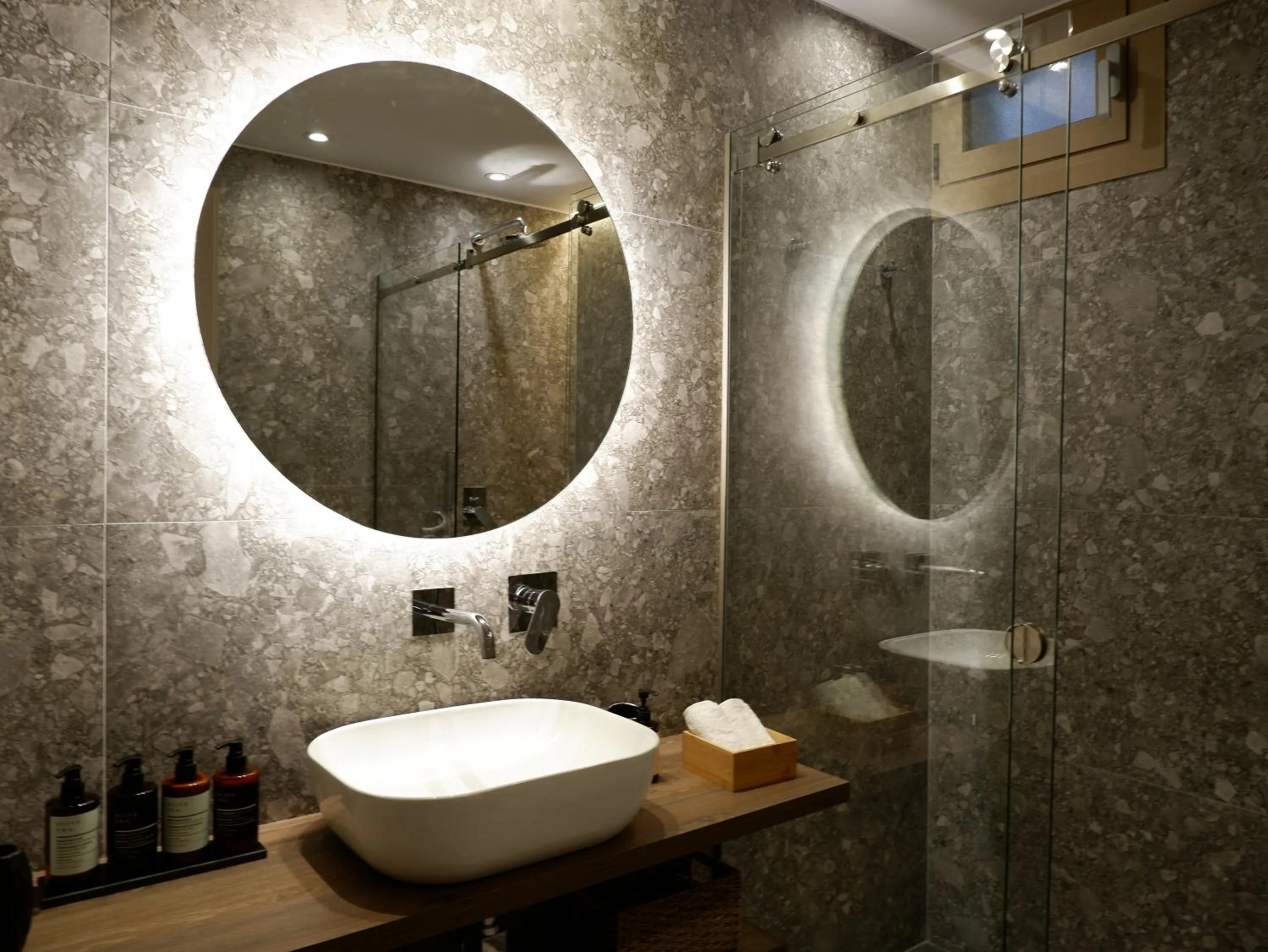 Kaiser Luxury Suites