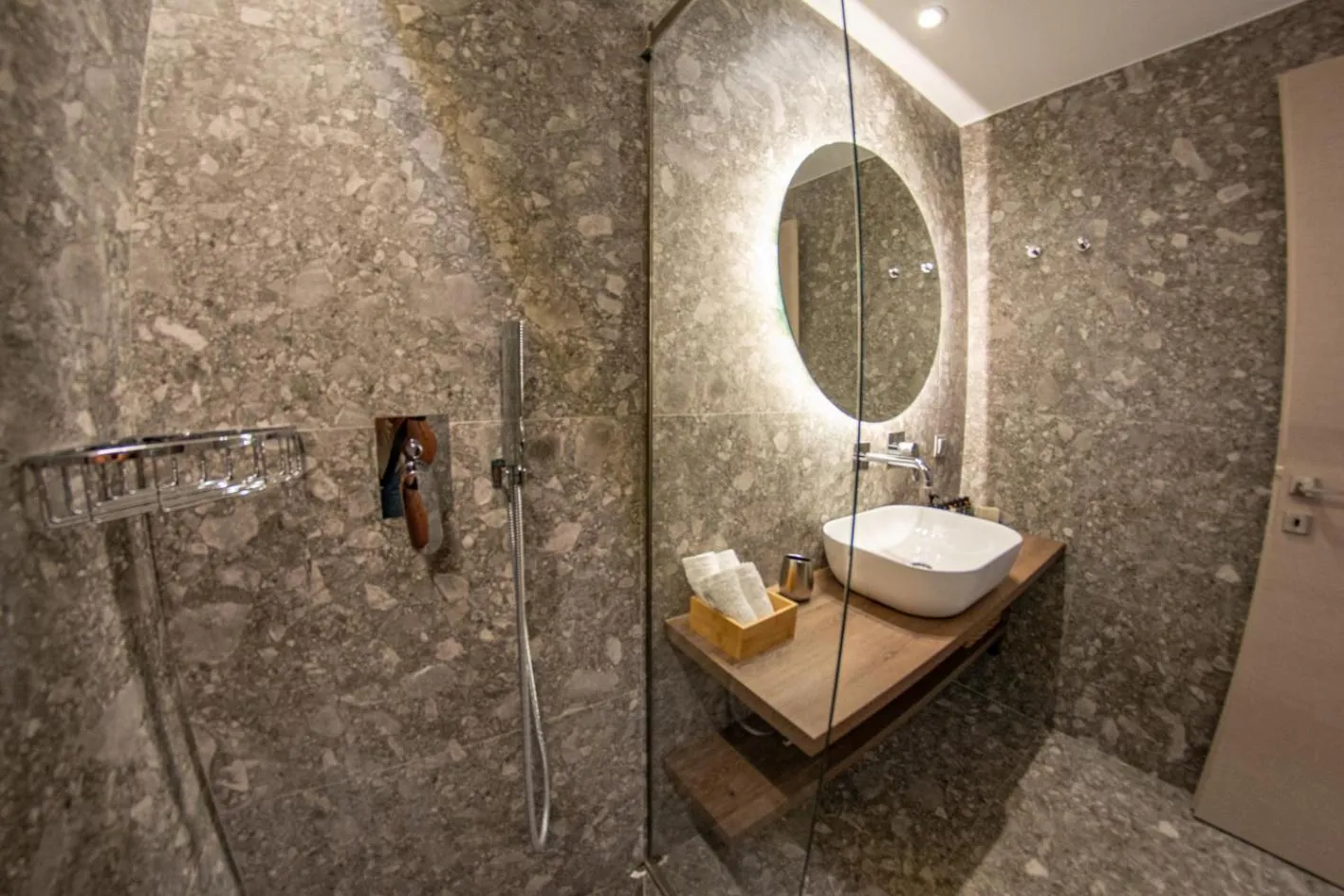 Kaiser Luxury Suites