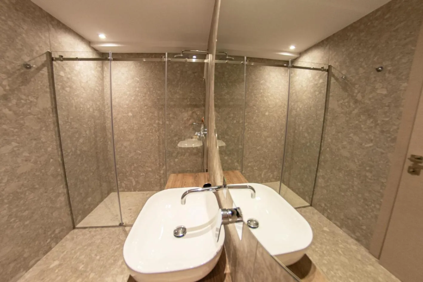 Kaiser Luxury Suites