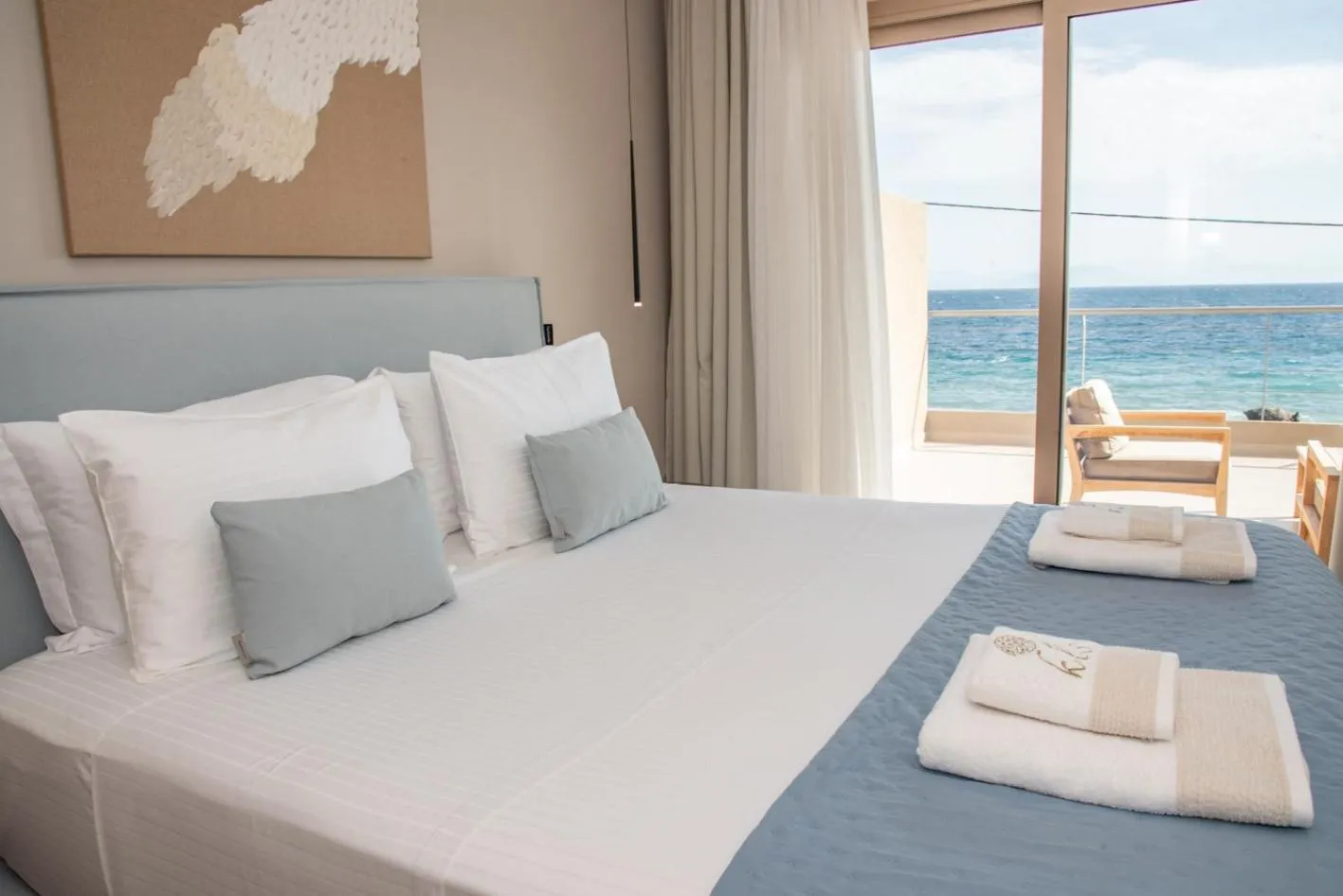 Bed in Kaiser Luxury Suites