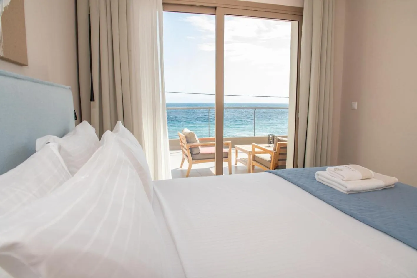 Bed in Kaiser Luxury Suites