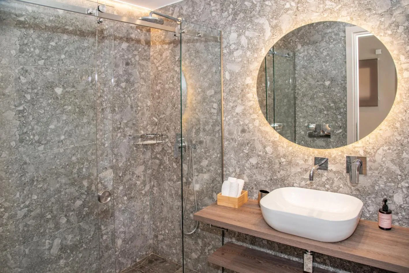 Kaiser Luxury Suites