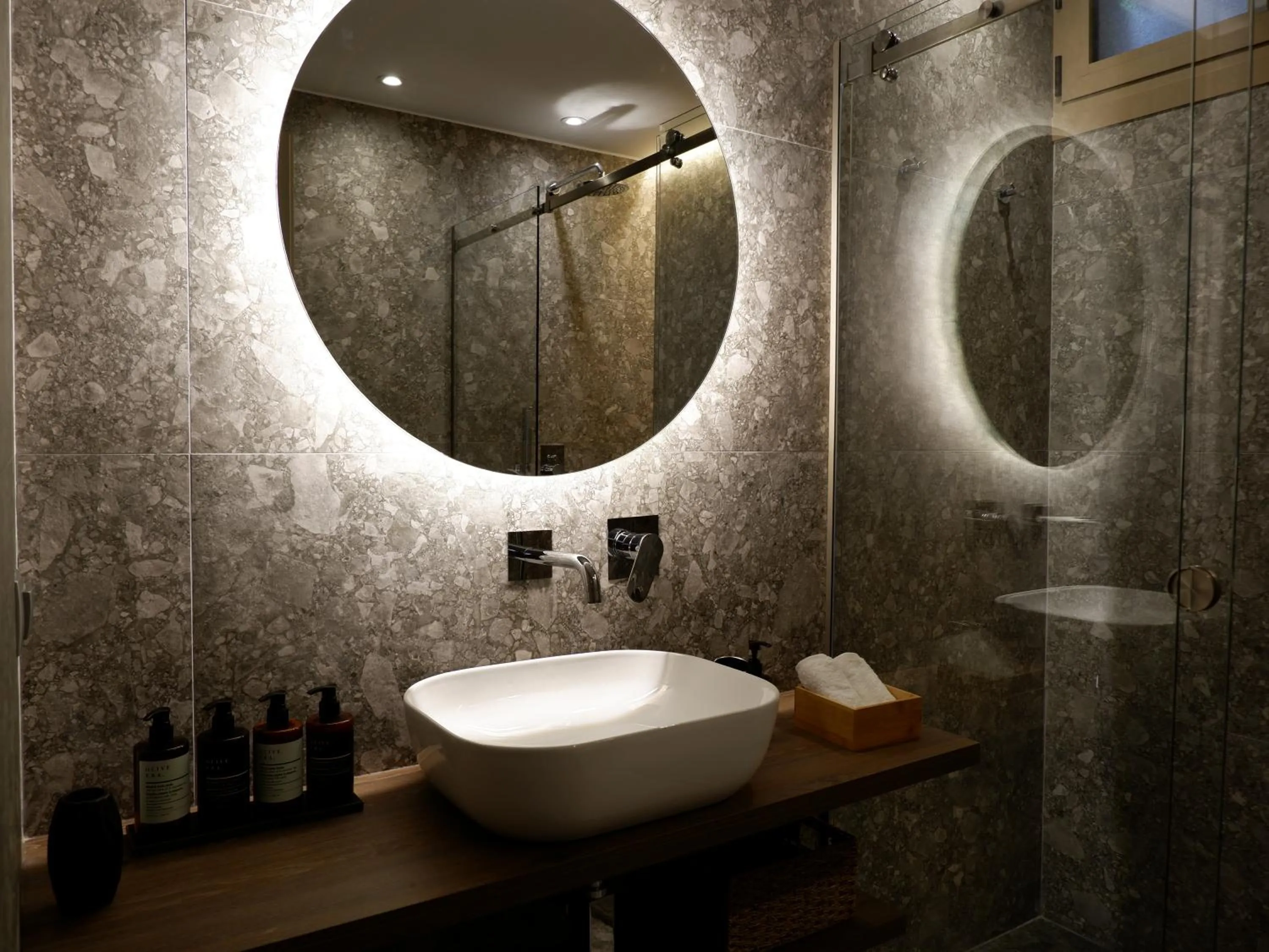 Kaiser Luxury Suites