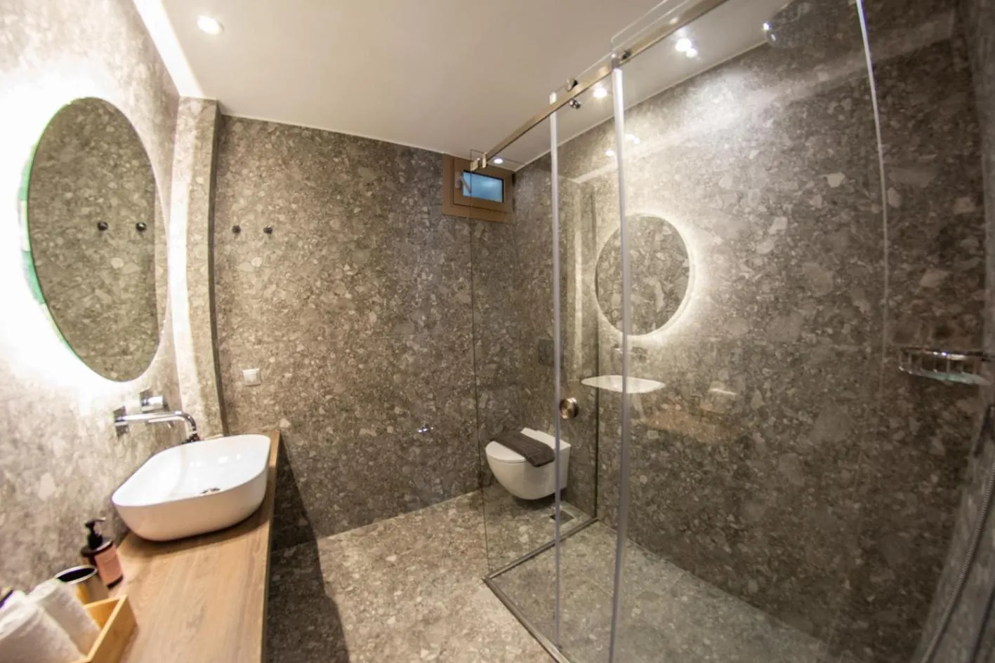 Kaiser Luxury Suites