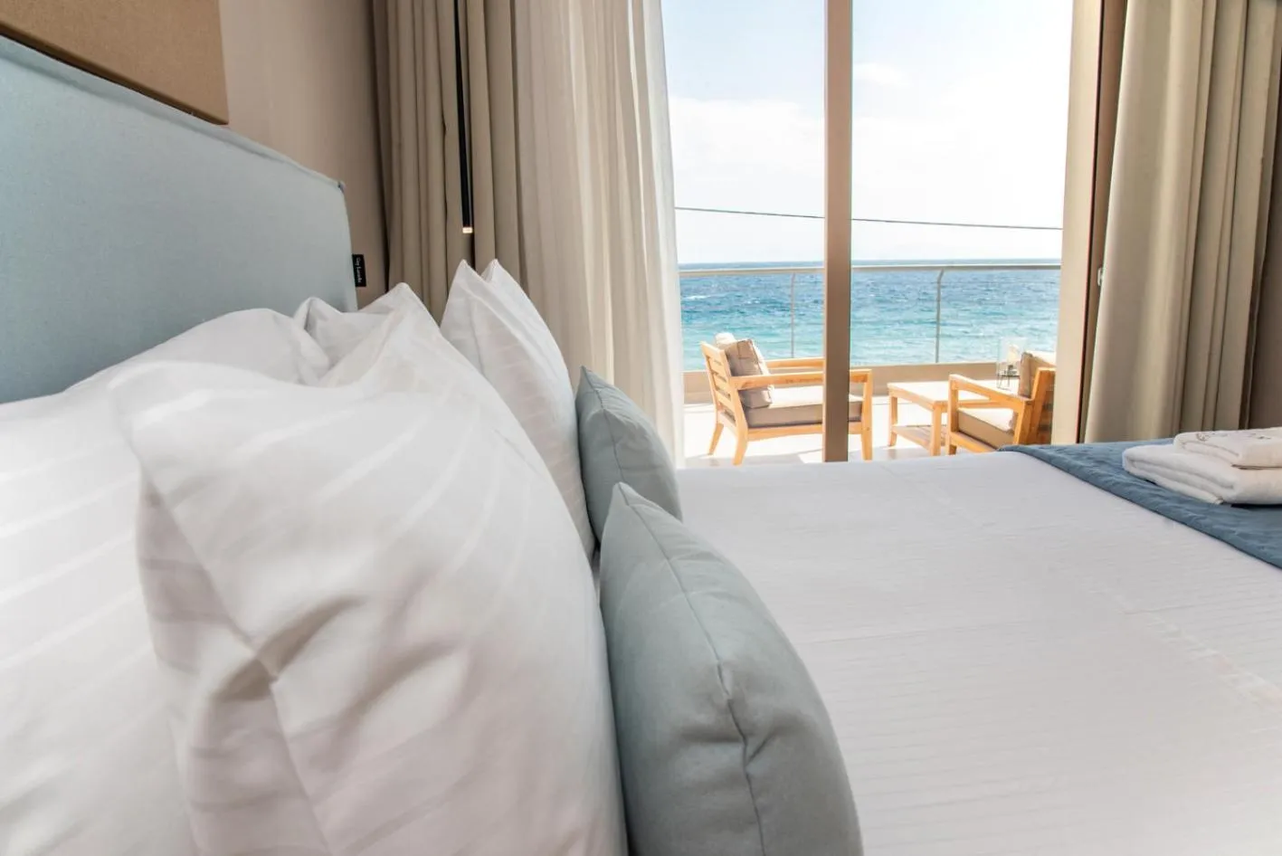 Bed in Kaiser Luxury Suites