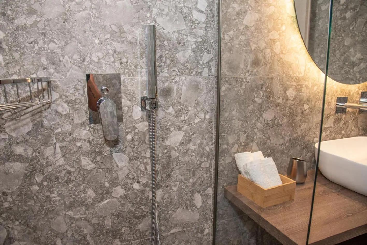 Kaiser Luxury Suites