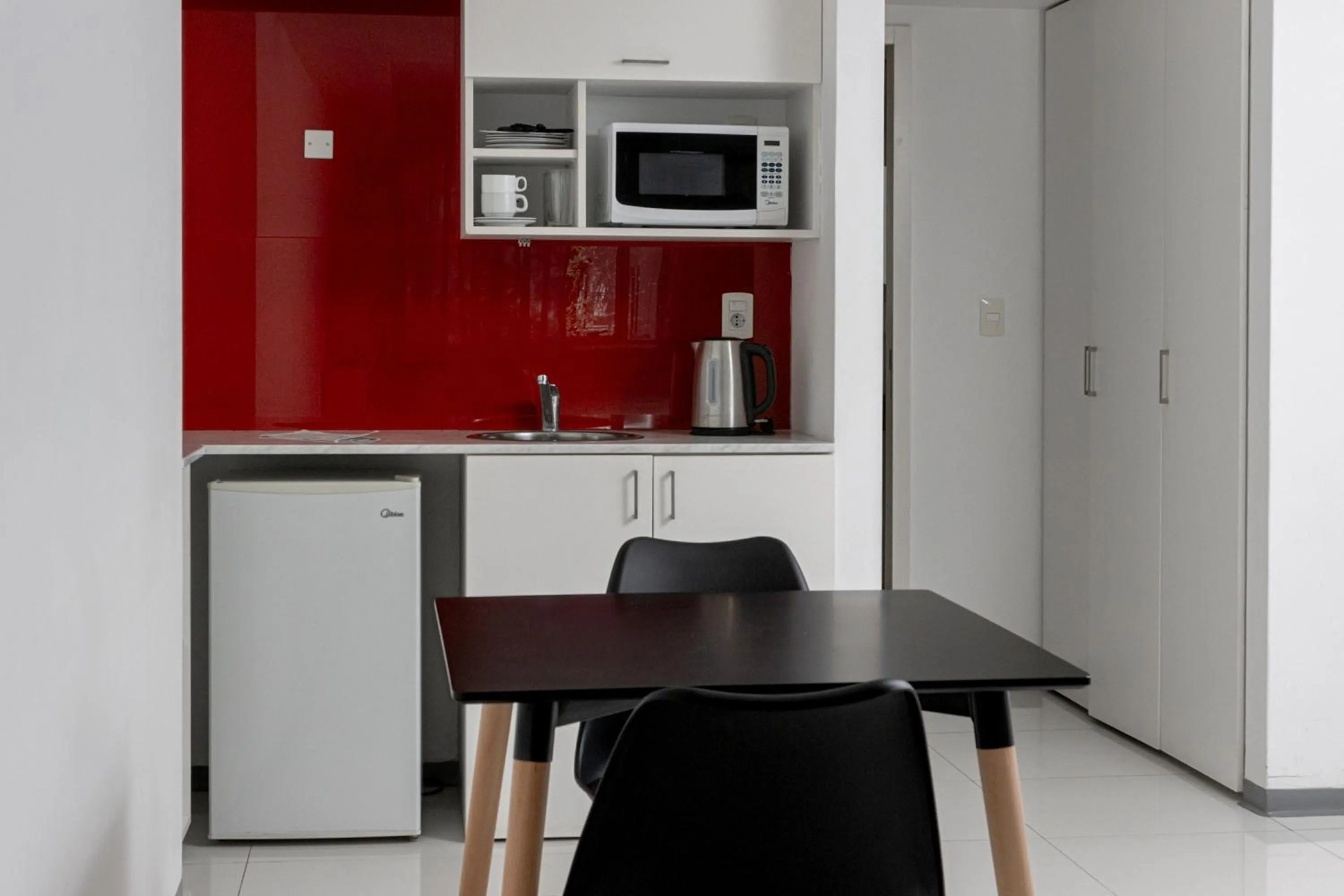 Kitchen or kitchenette in Hotel Gema Luxury Suites