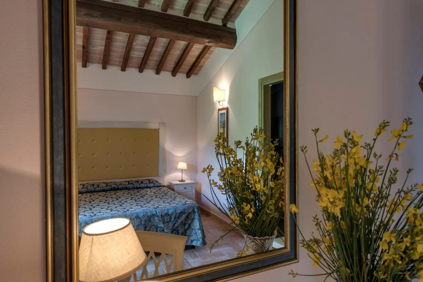 Photo of the whole room in Antica Fonte Resort