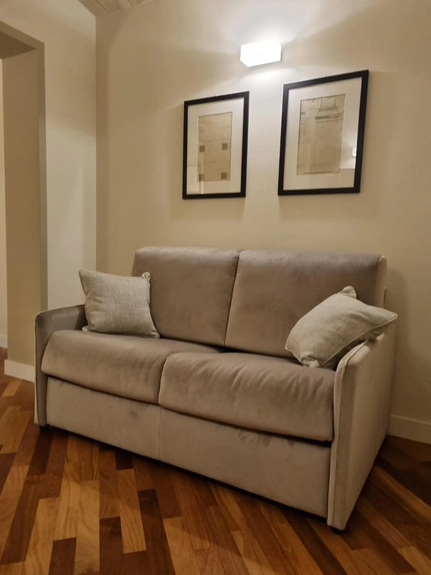 Living room in Hotel Embassy