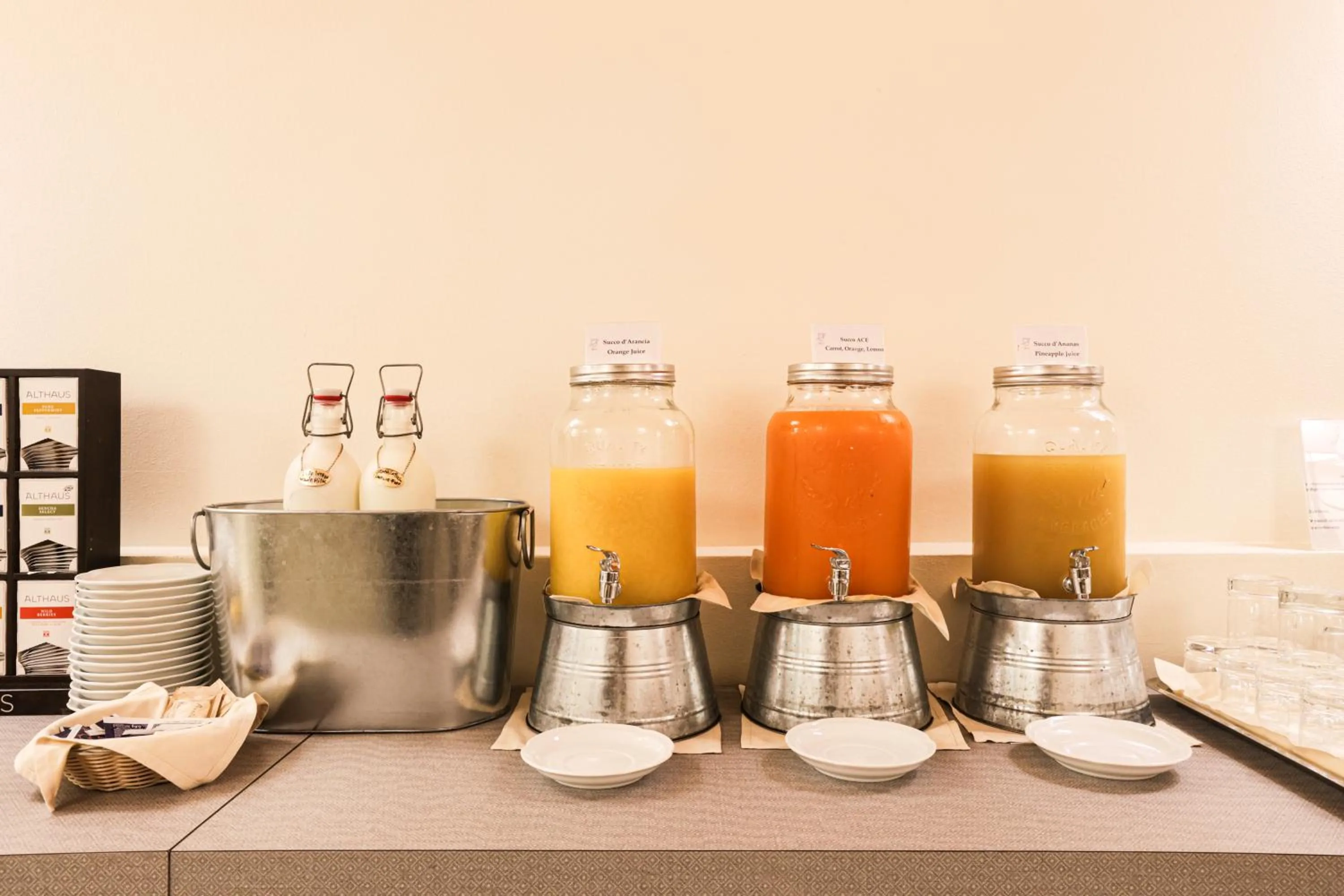 Breakfast in Hotel Embassy