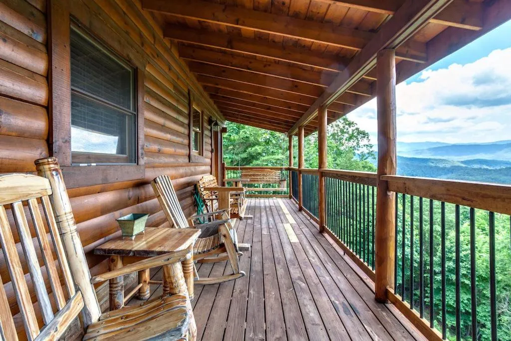Absolutely Perfect Cabin by Staycating