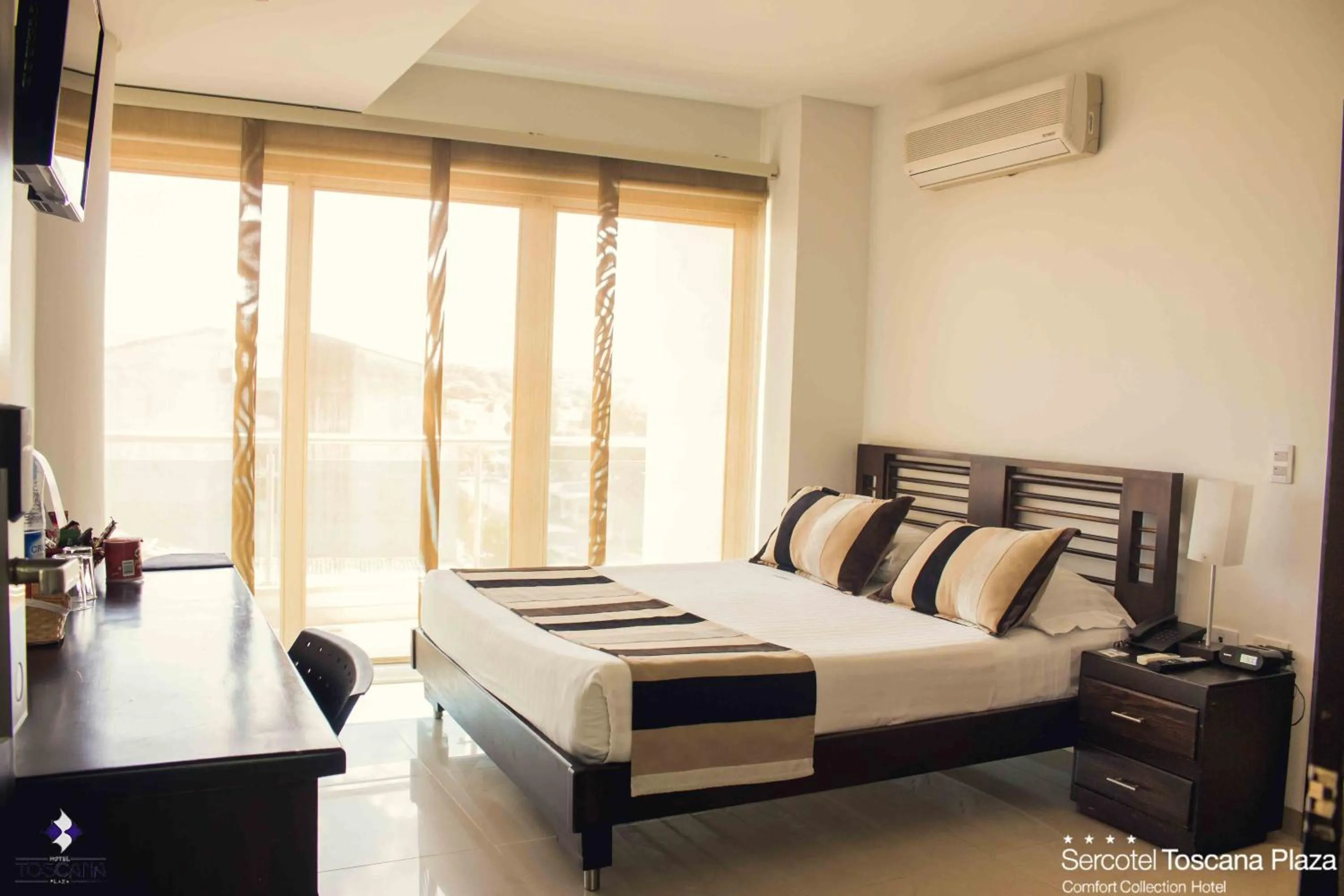 Bed in Hotel Toscana Plaza