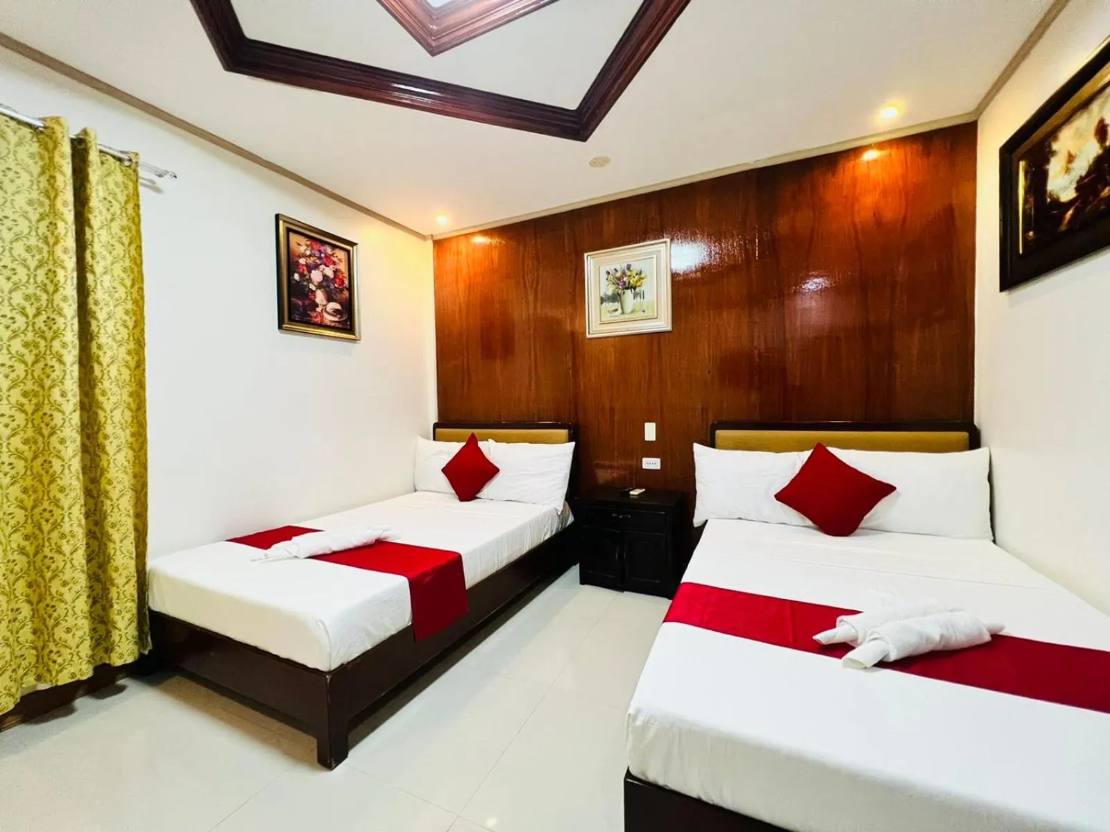 Photo of the whole room, Bed in Mariafe Inn