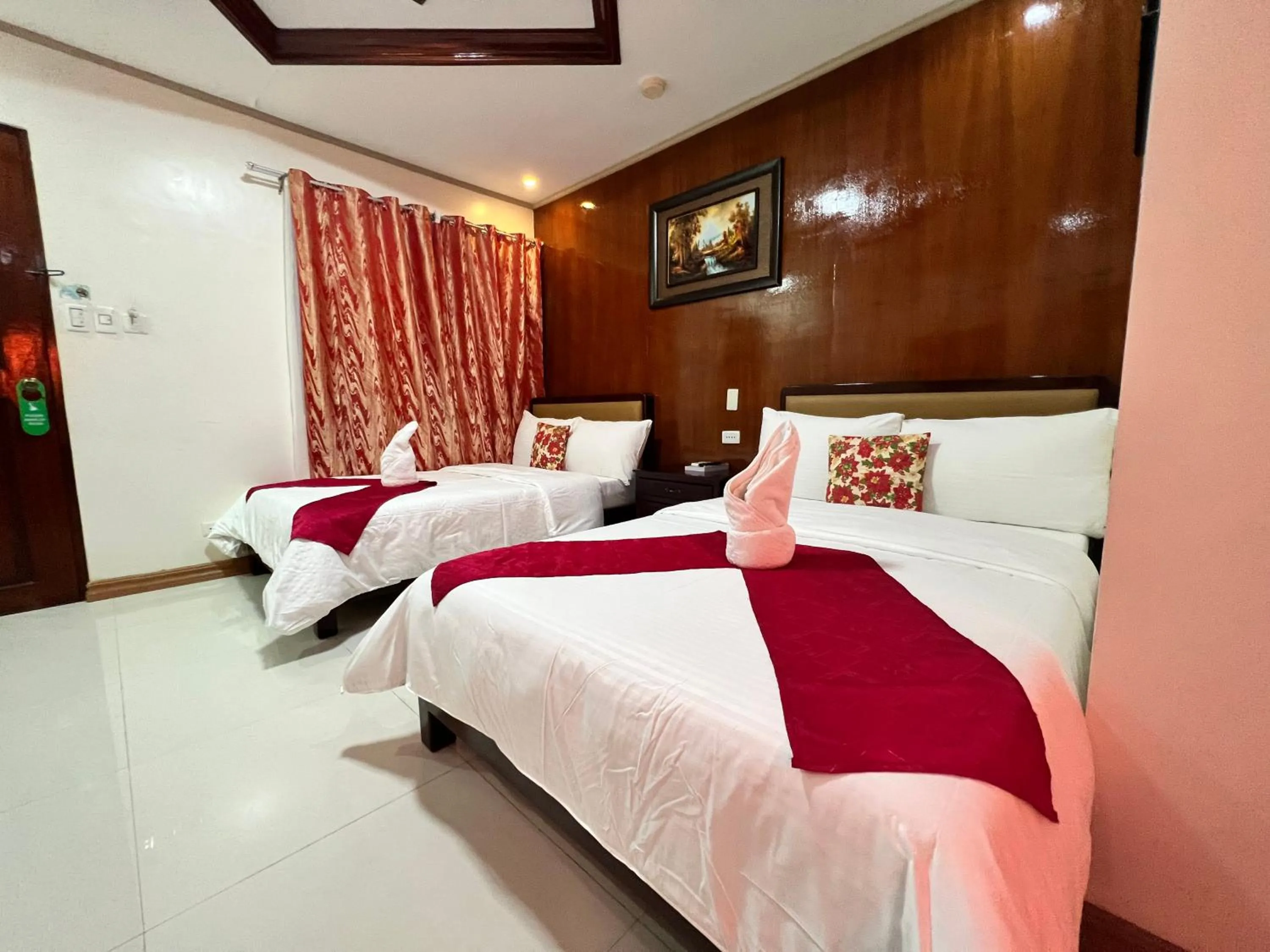 Bed in Mariafe Inn