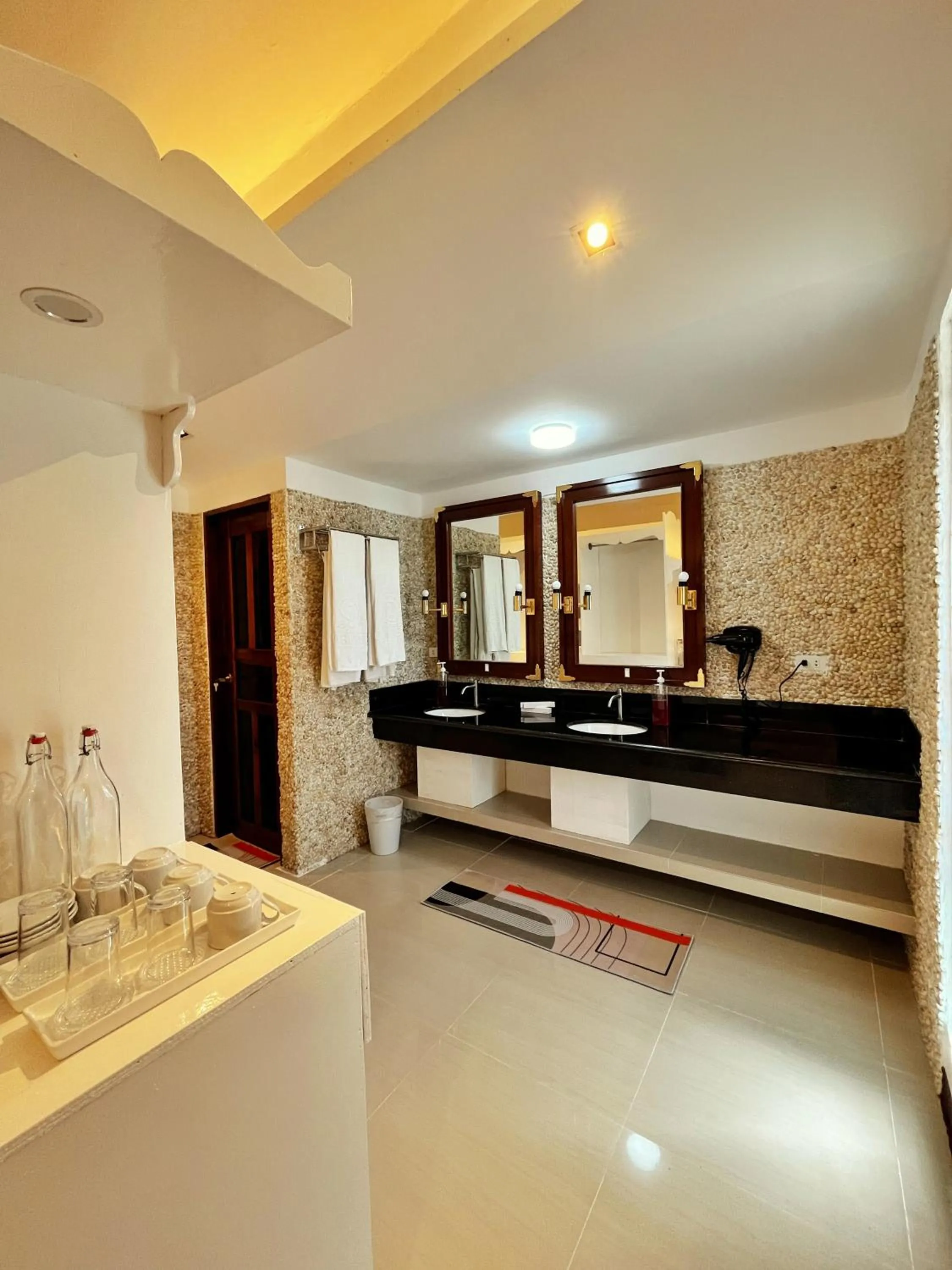 Toilet in Doublegem Beach Resort and Hotel