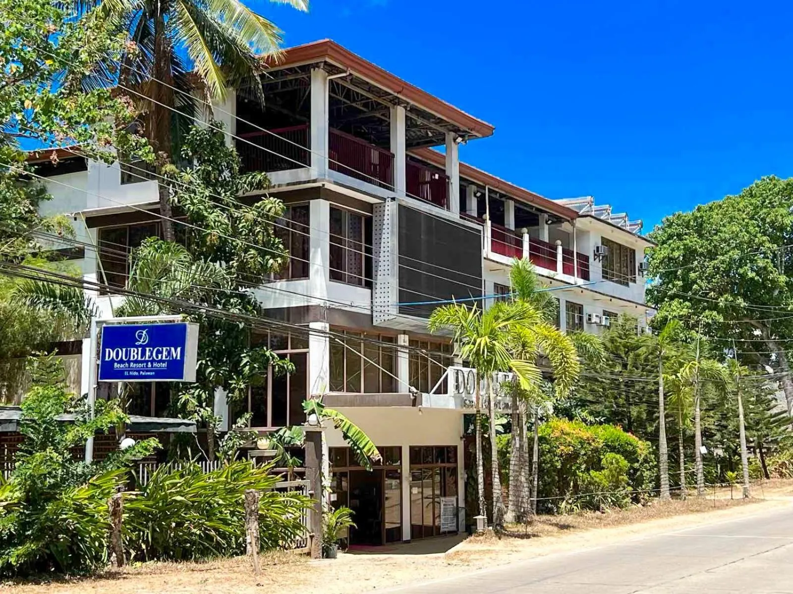 Property building in Doublegem Beach Resort and Hotel