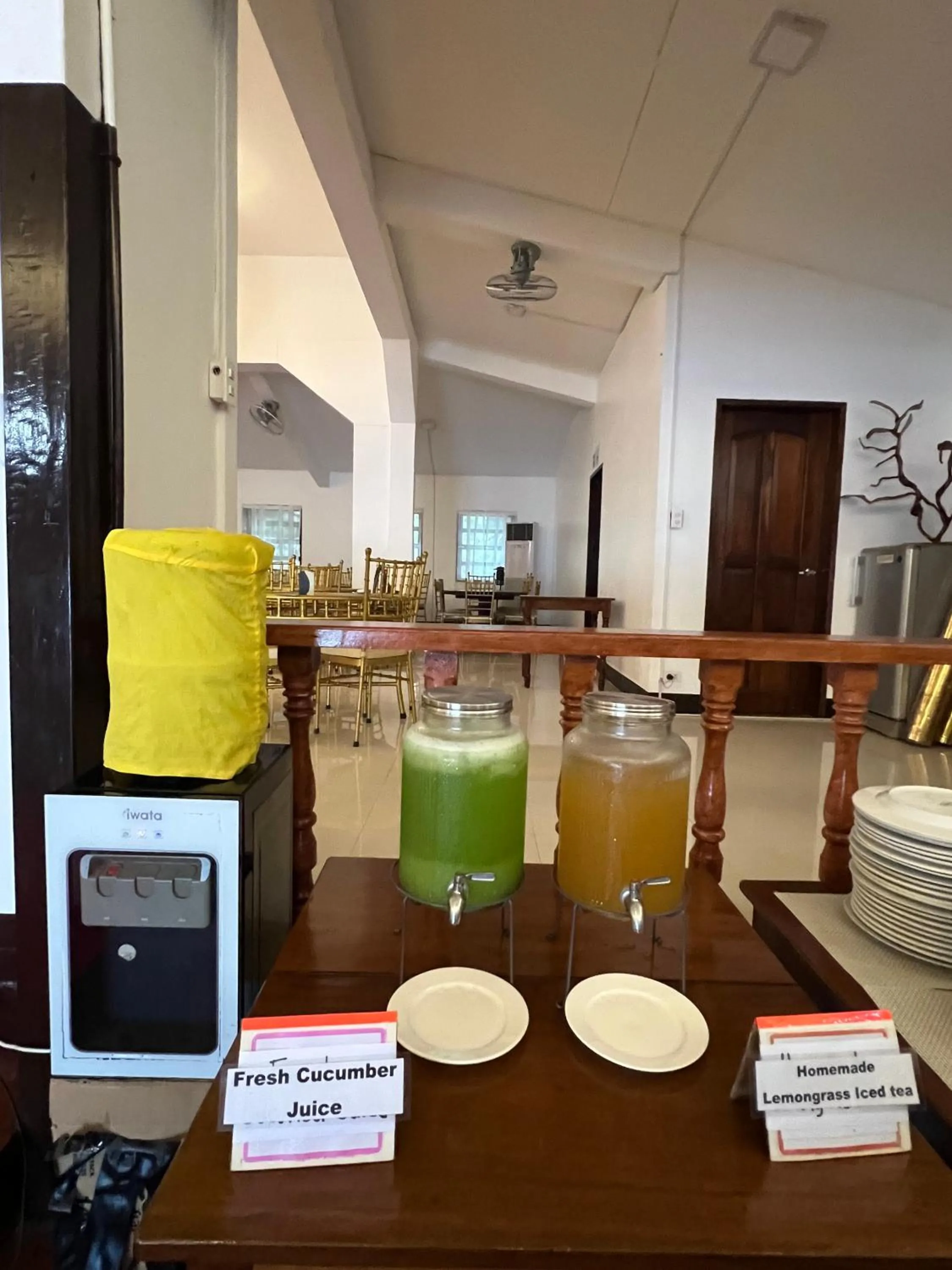 Restaurant/places to eat in Doublegem Beach Resort and Hotel