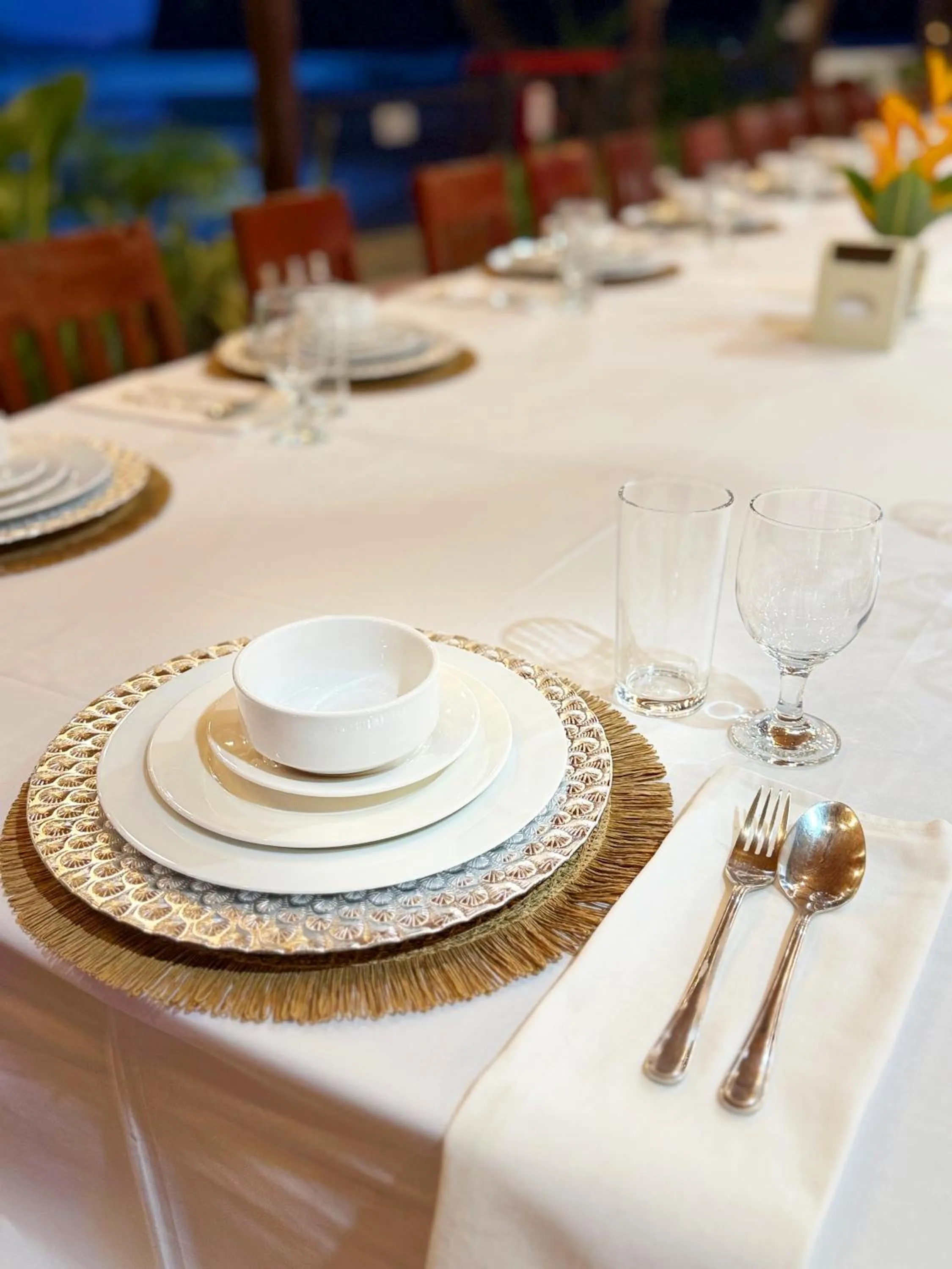 Restaurant/places to eat in Doublegem Beach Resort and Hotel