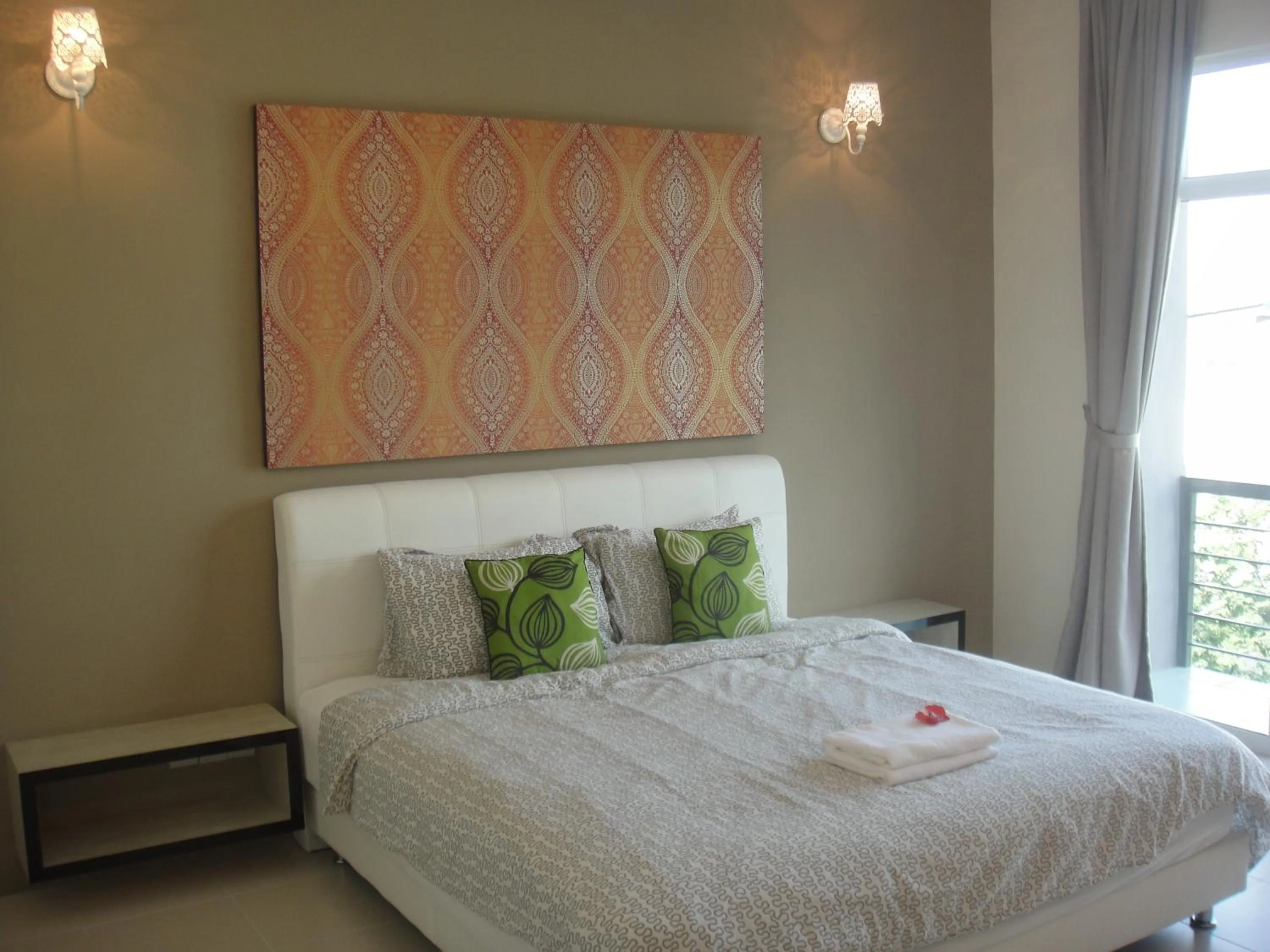 Bedroom, Bed in Shamrock Beach Villas Batu Ferringhi Penang