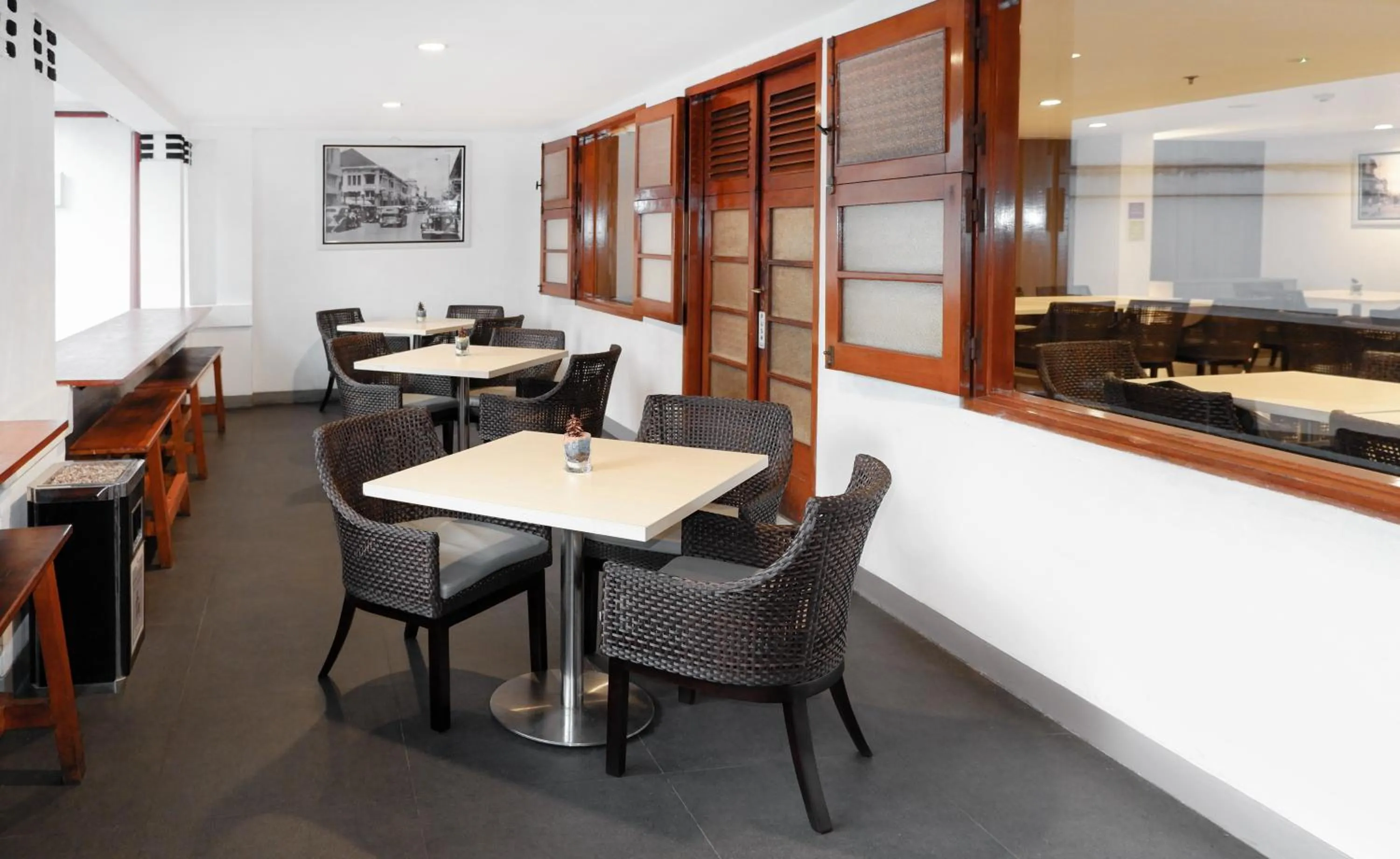 Restaurant/places to eat in KIMAYA Braga Bandung by HARRIS