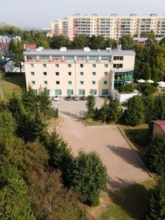 Parking in Hotel Artur