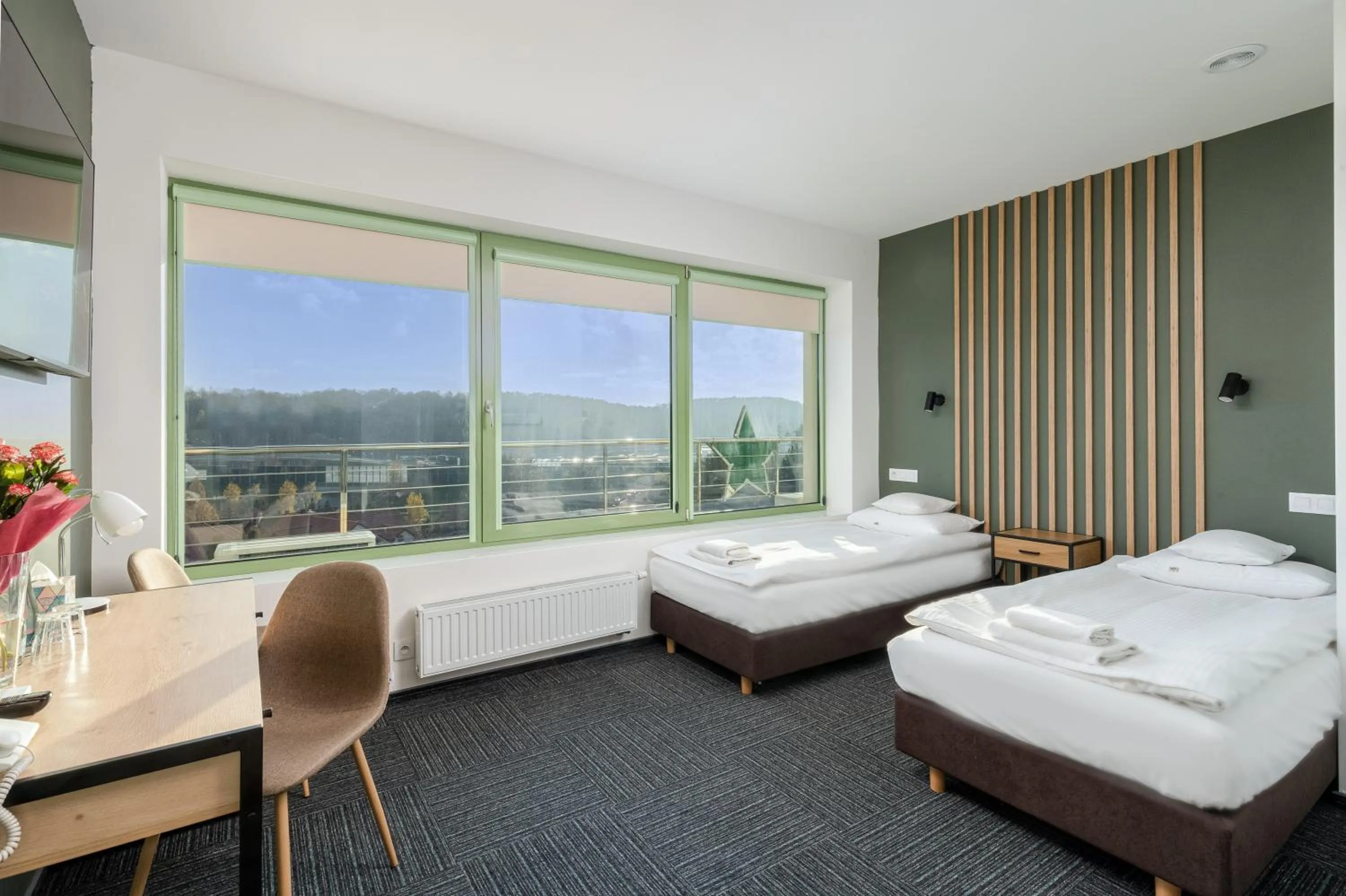 View (from property/room), Bed in Hotel Artur