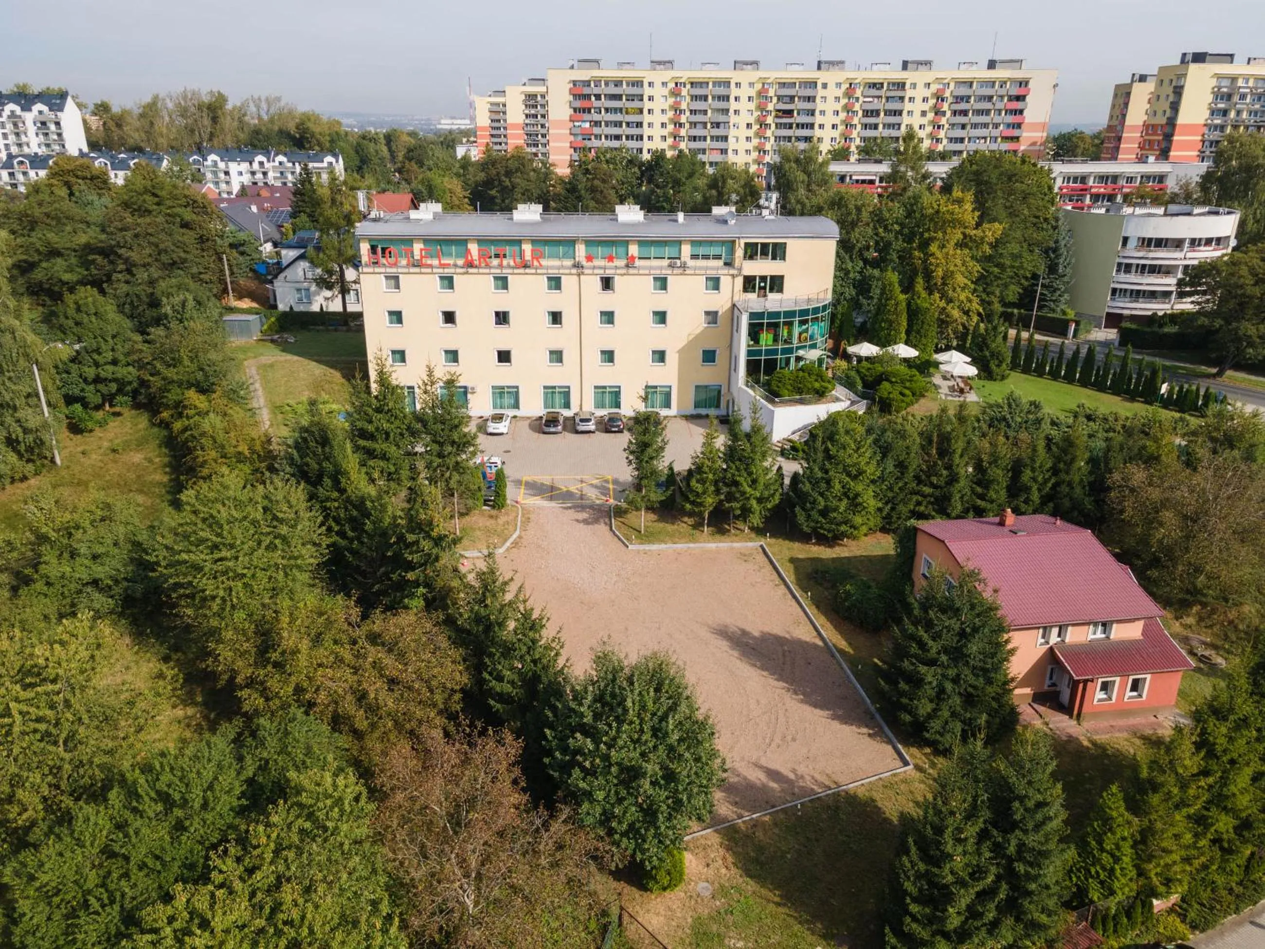 Property building in Hotel Artur